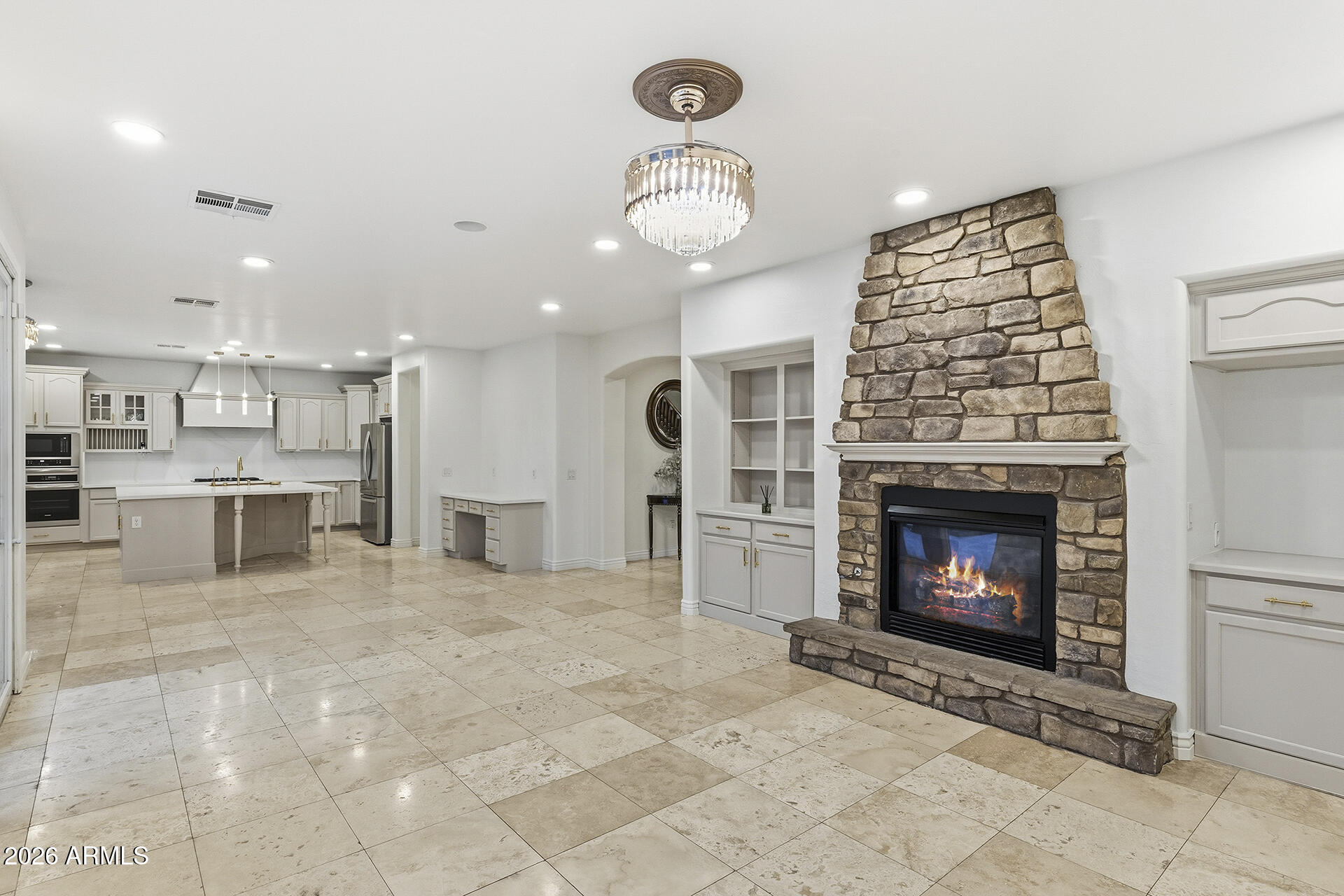 MCQUEEN LAKES - Residential