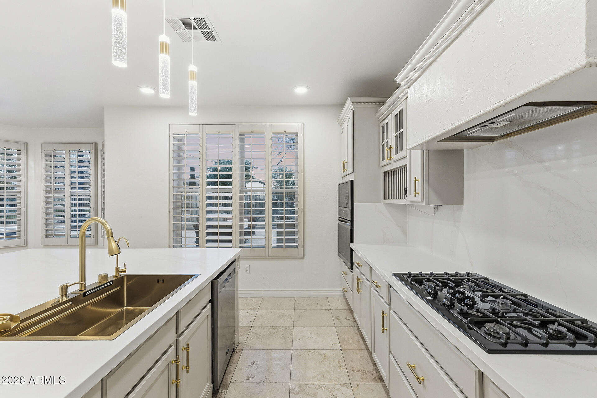 MCQUEEN LAKES - Residential