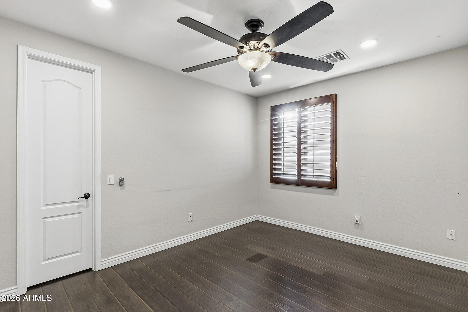 MCQUEEN LAKES - Residential