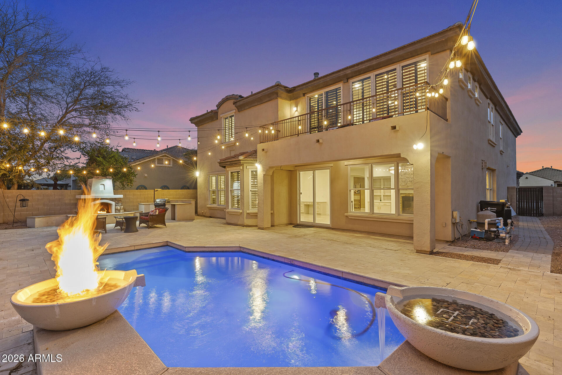 MCQUEEN LAKES - Residential