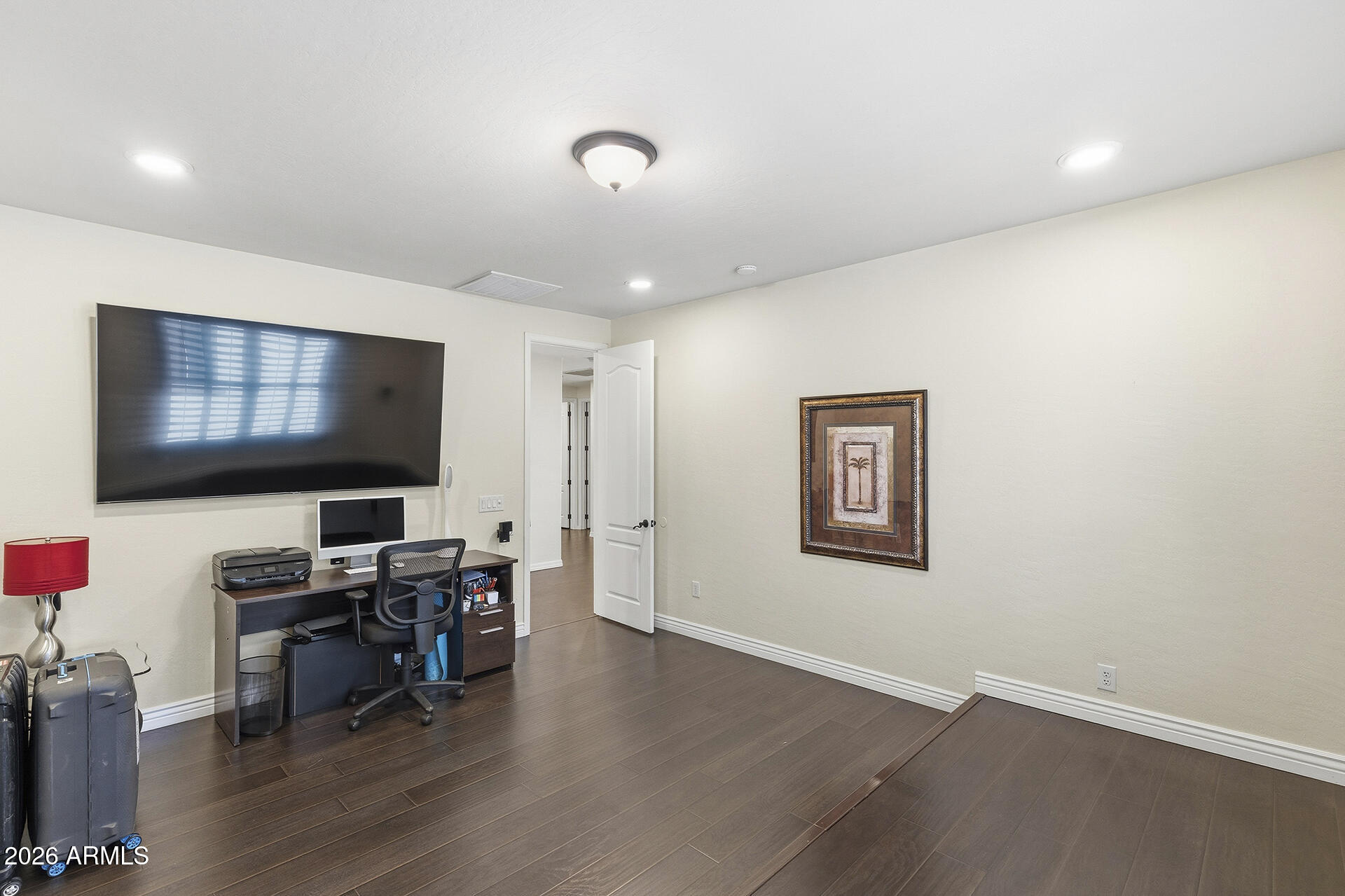 MCQUEEN LAKES - Residential