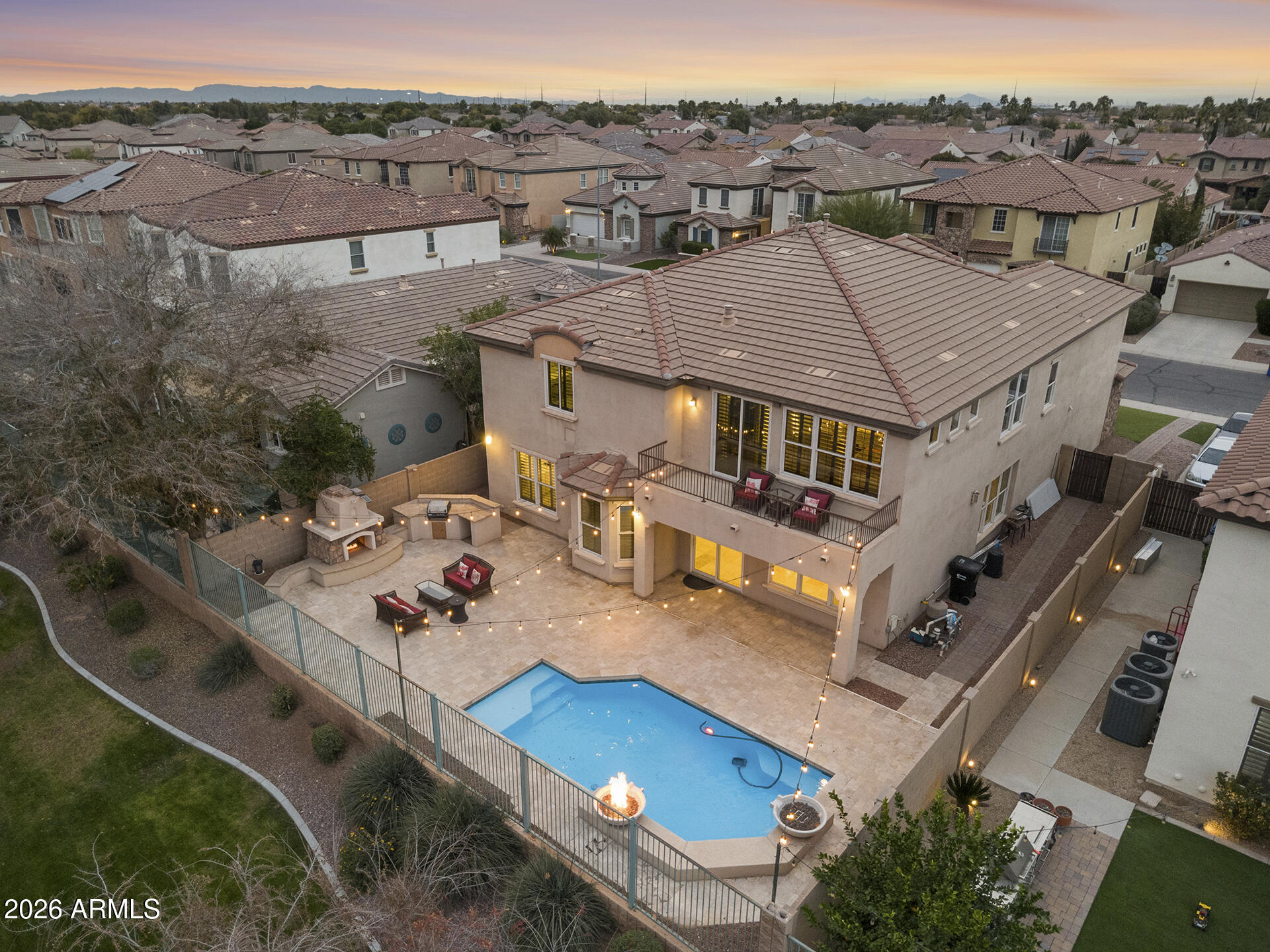 MCQUEEN LAKES - Residential