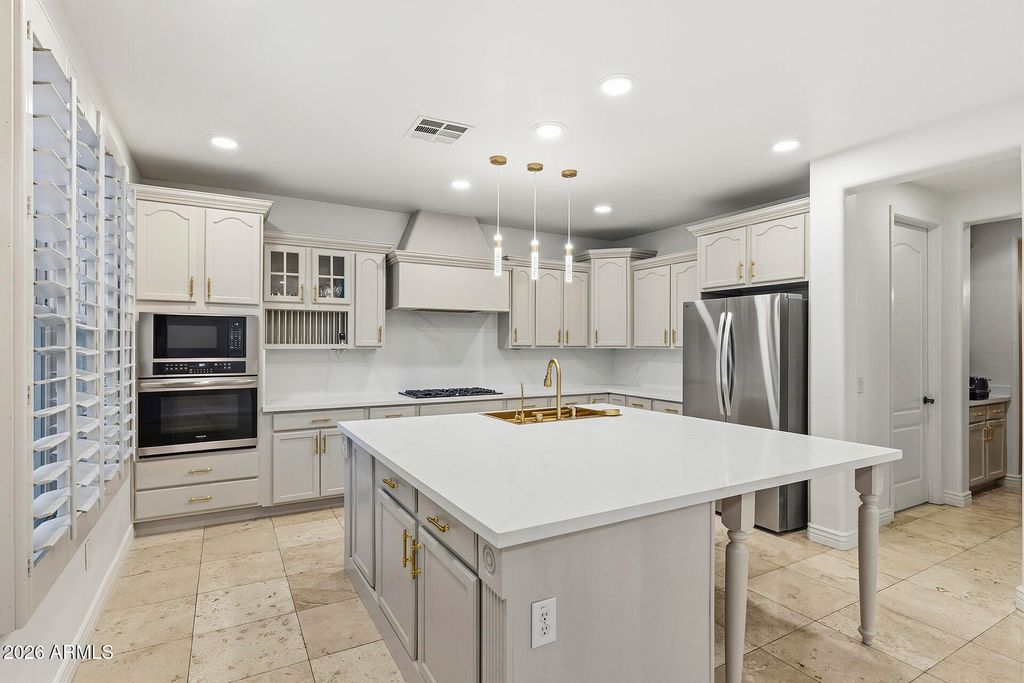 Photo of 921 E Canyon Way, Chandler, AZ 85249 (MLS # 6973795)