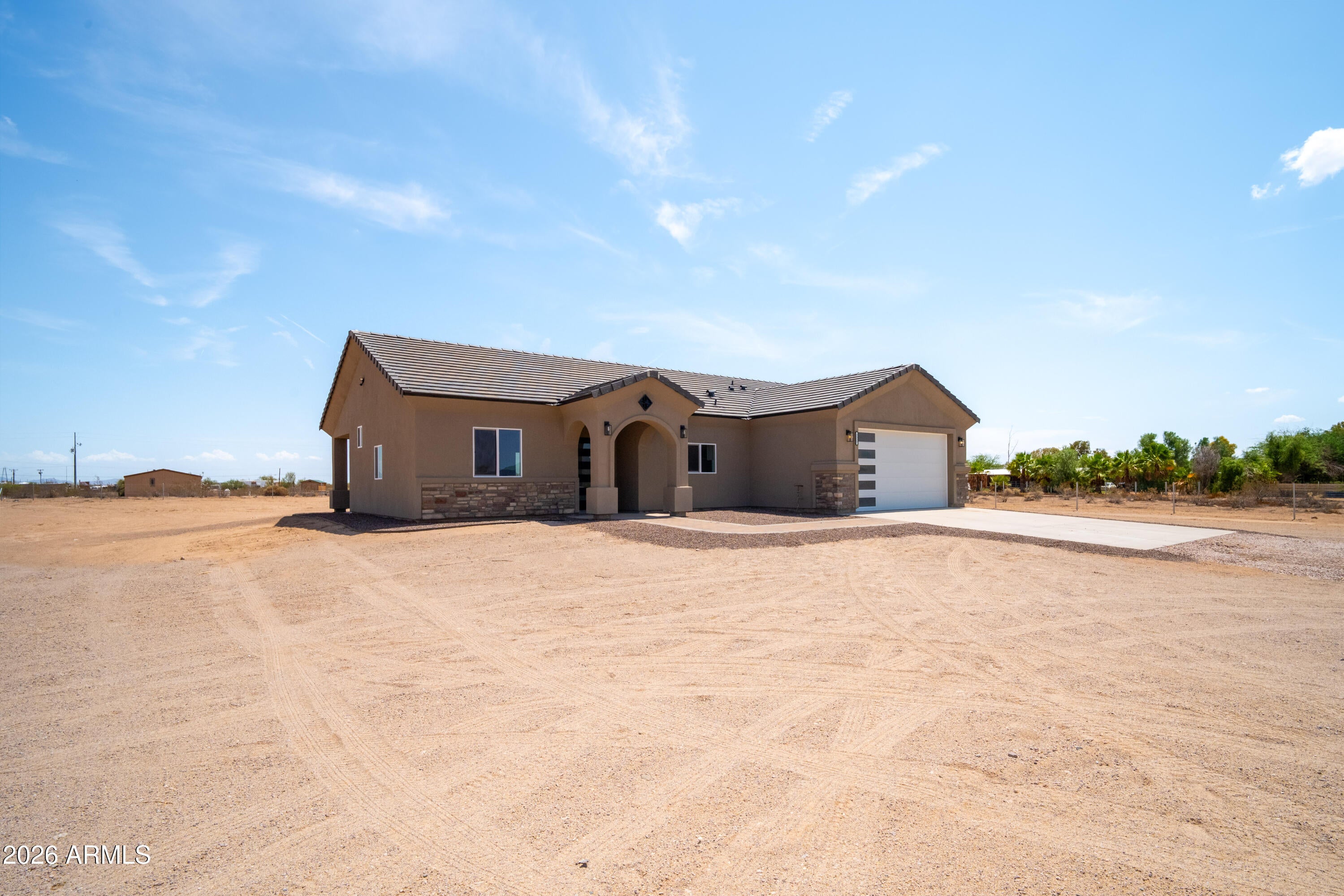 1327 N 380TH Drive