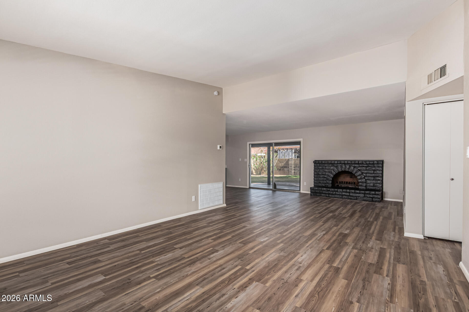 7019 N VIA DE LOS NINOS --