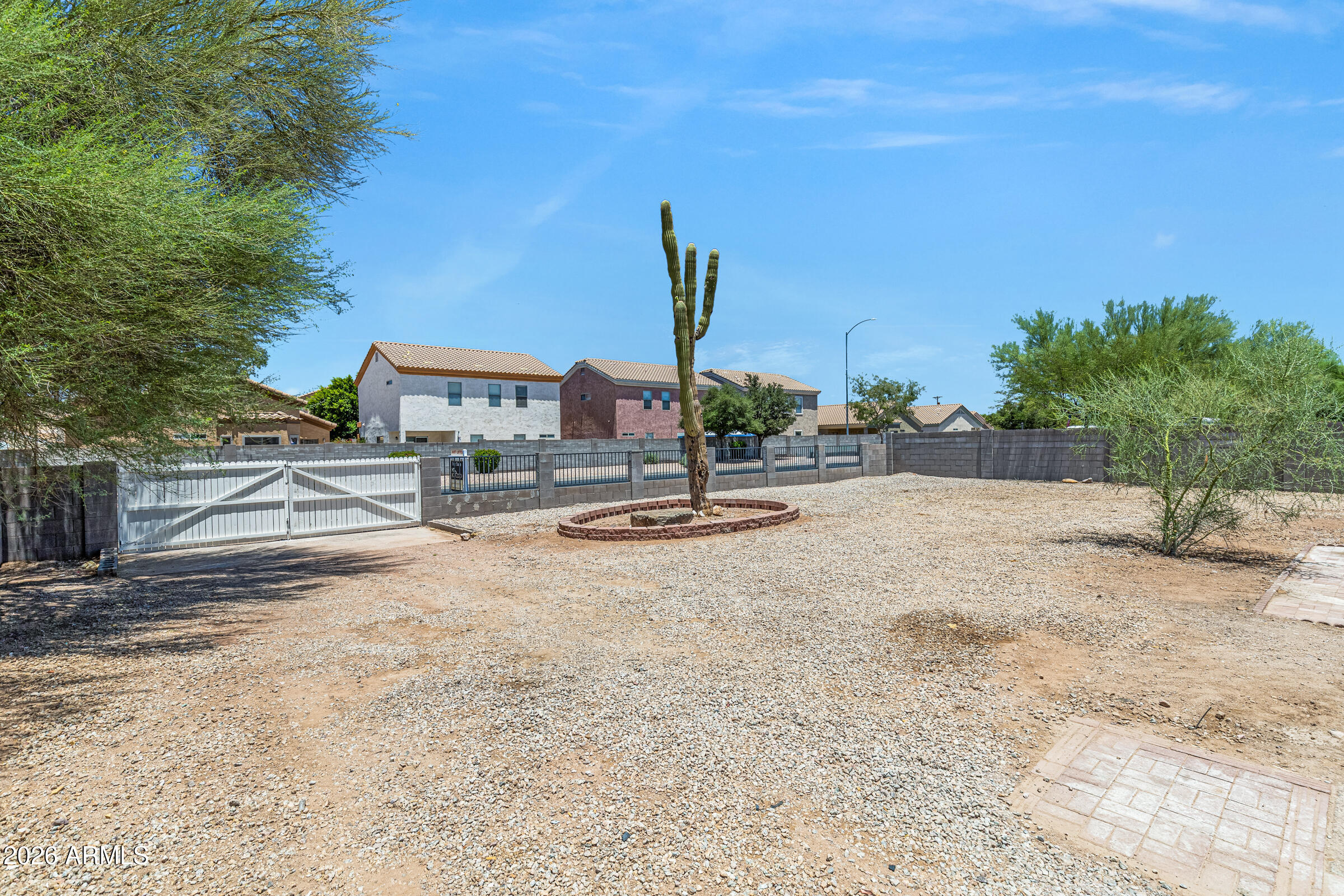10417 E BOULDER Drive