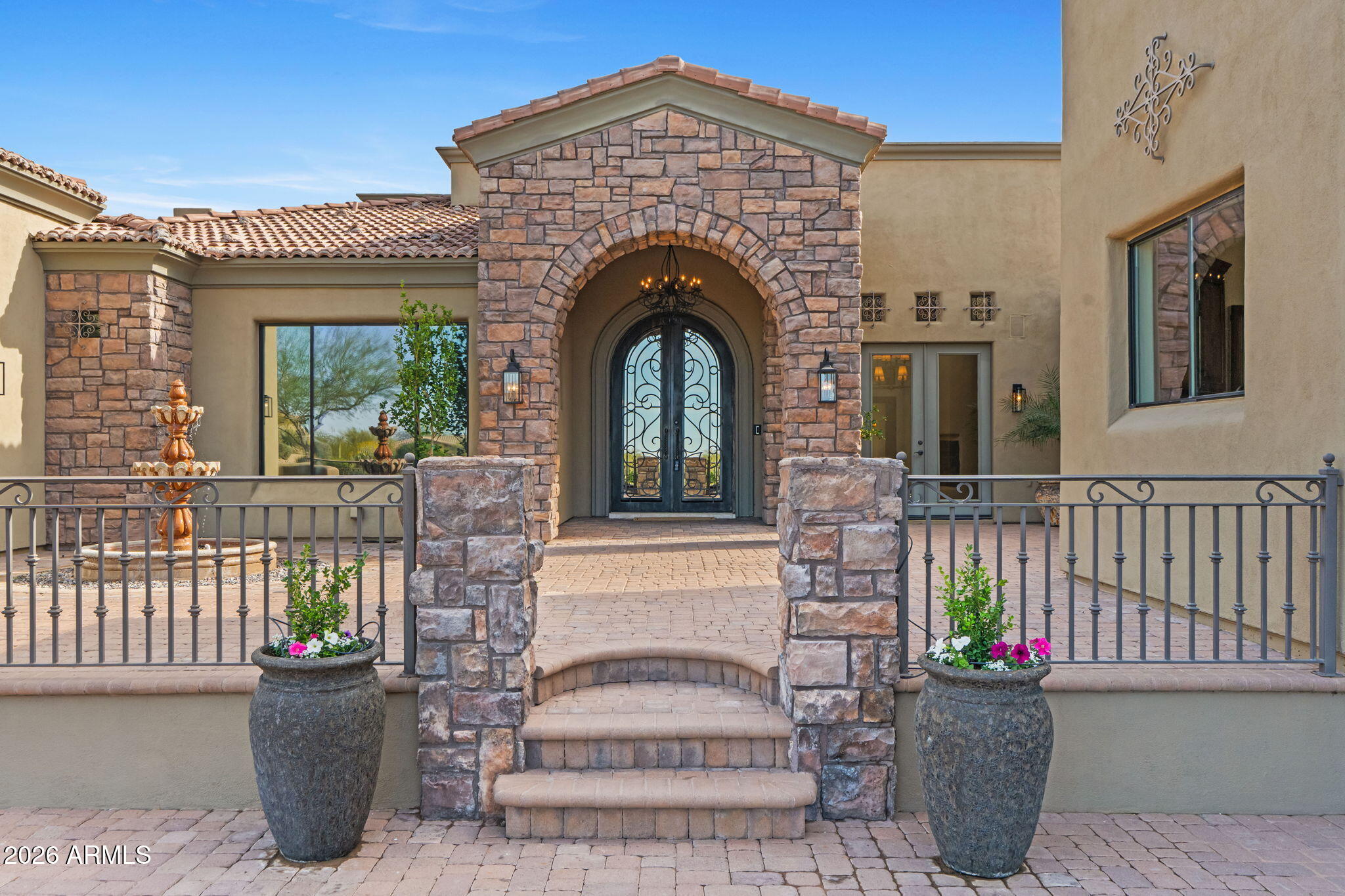 3217 N PIEDRA Circle