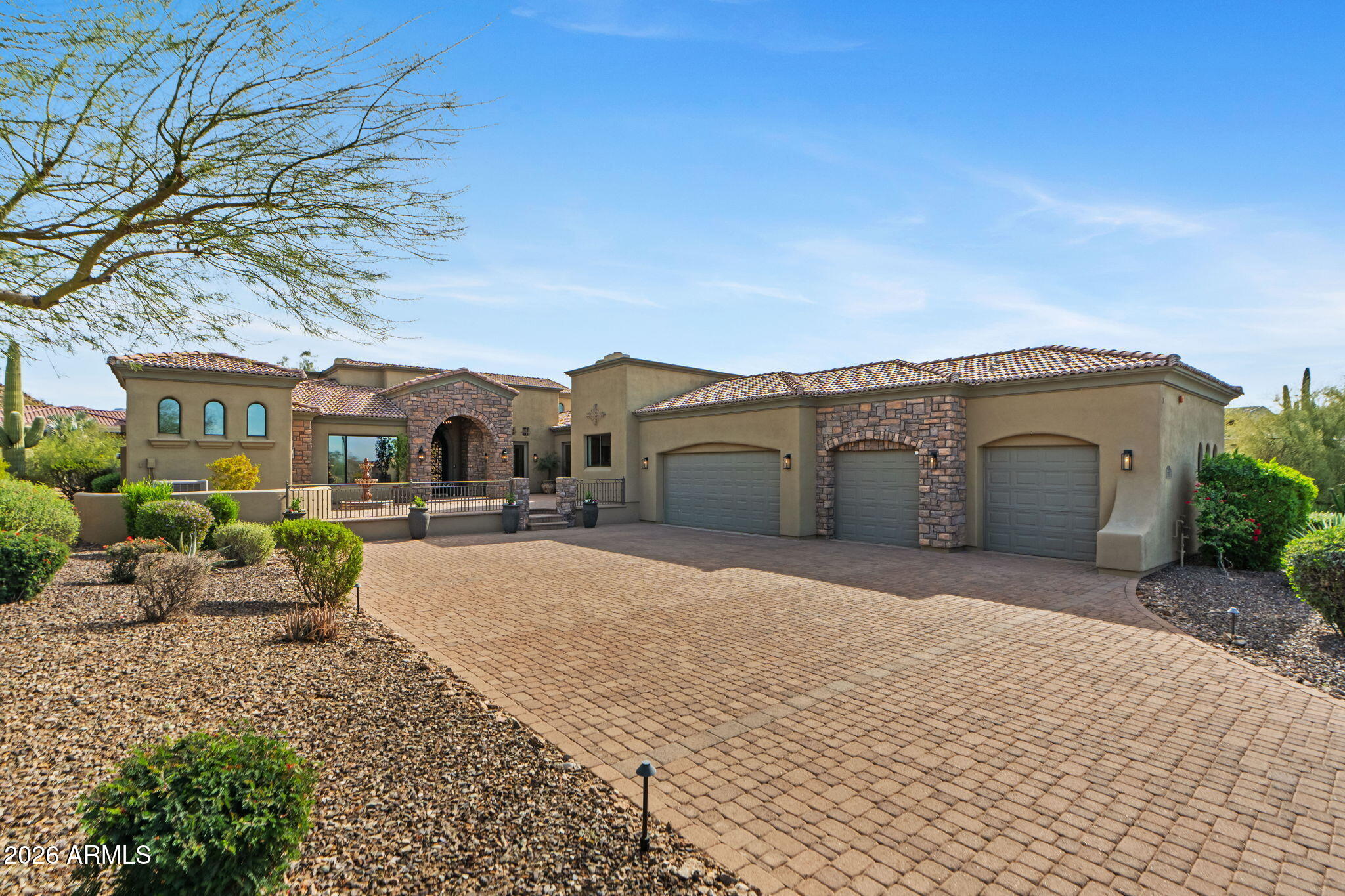 3217 N PIEDRA Circle