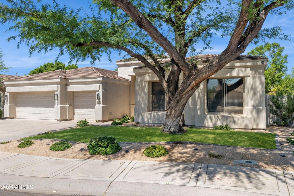 Photo of 20720 N 74th Street, Scottsdale, AZ 85255 (MLS # 6884881)