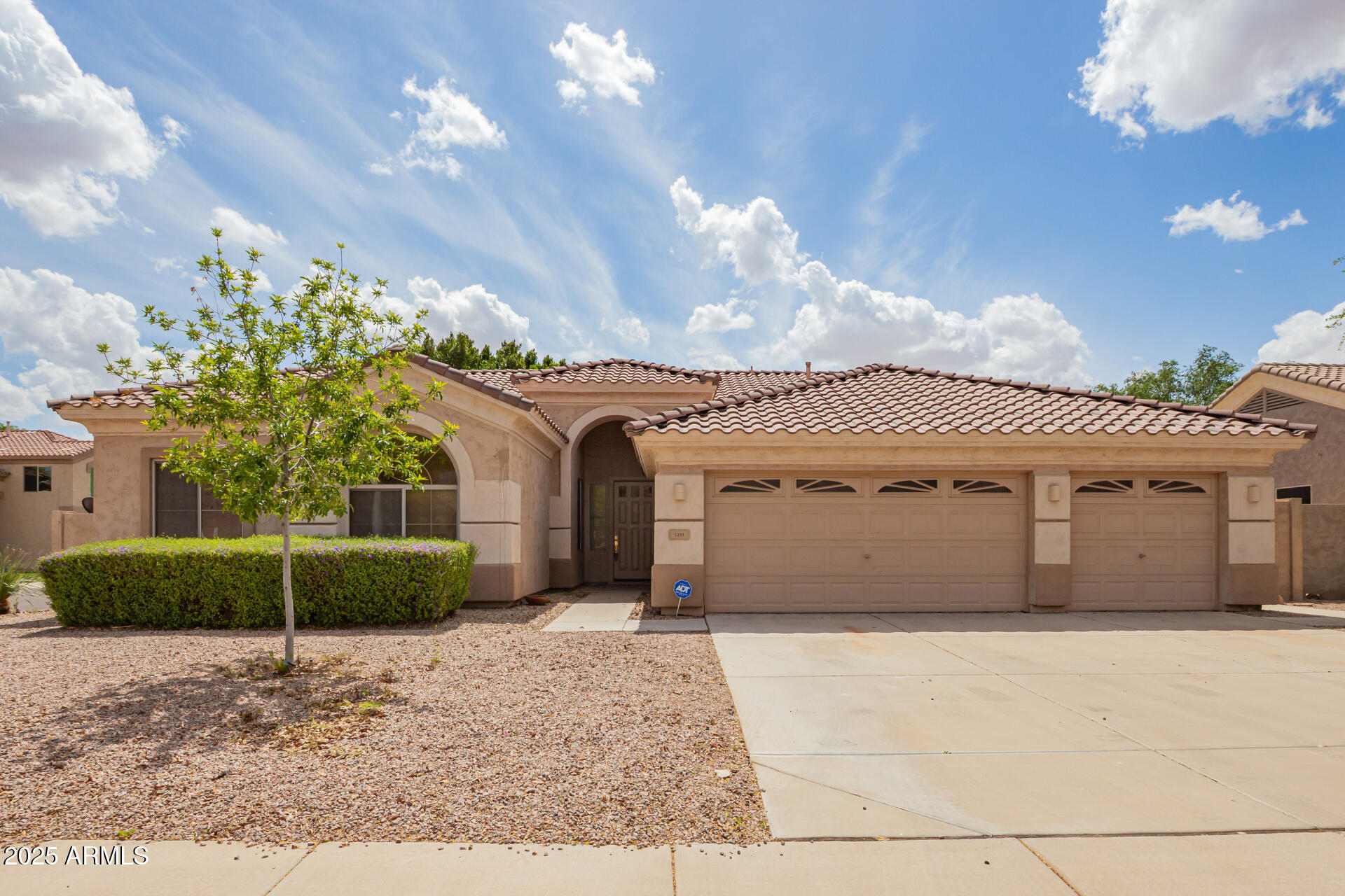 1211 W HAWKEN Way