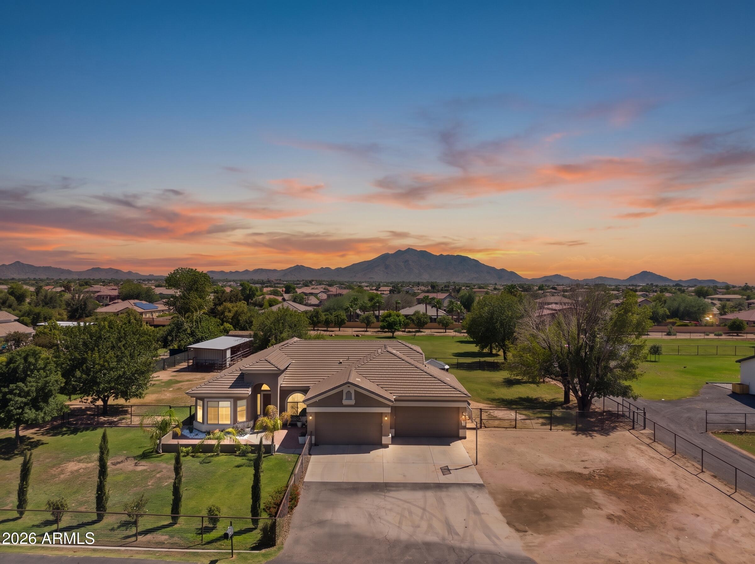 3785 E VIA DEL RANCHO Road
