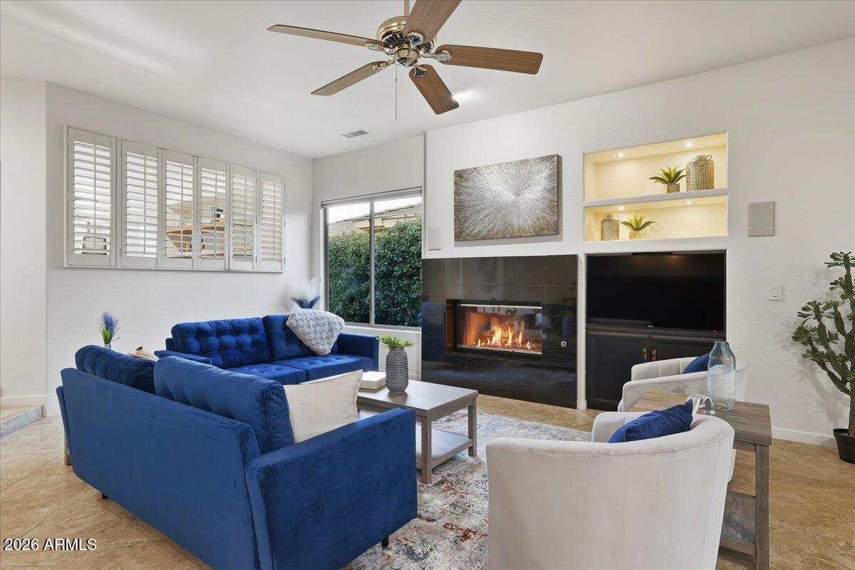 100 W BIGHORN Court