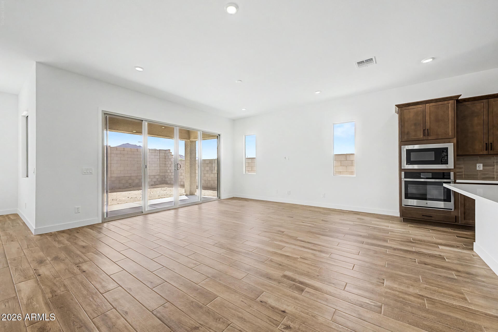 22227 W BLACKHAWK Drive