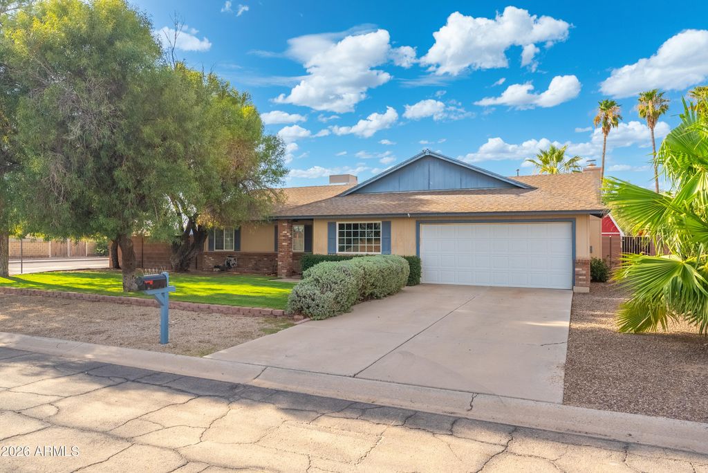Photo of 502 E Gabrilla Drive, Casa Grande, AZ 85122 (MLS # 7013063)