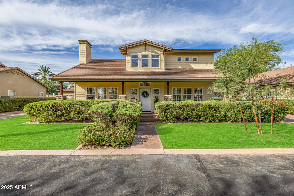 Photo of 122 W Cottage Lane, Tempe, AZ 85282 (MLS # 6919847)
