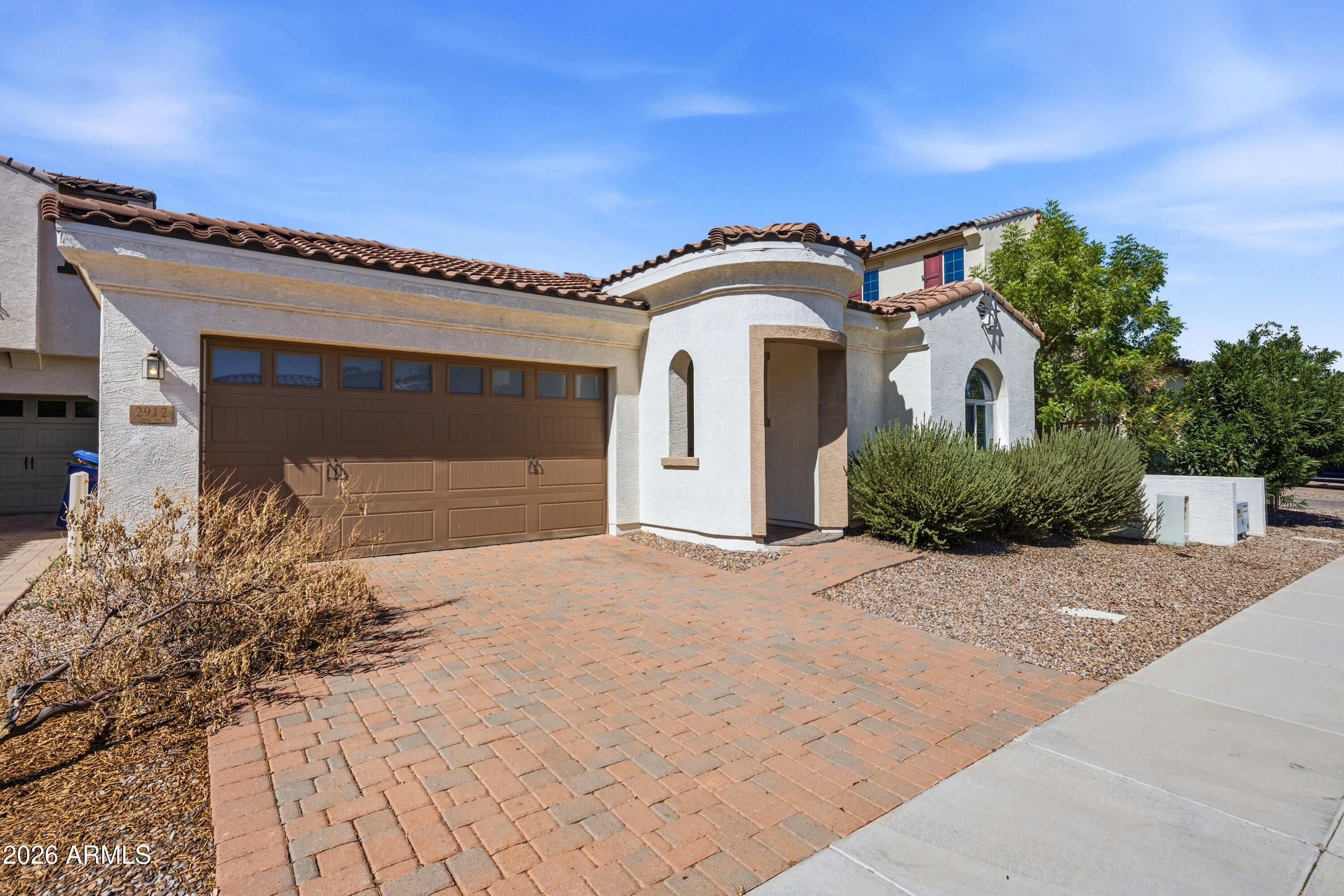 2912 E EBONY Drive