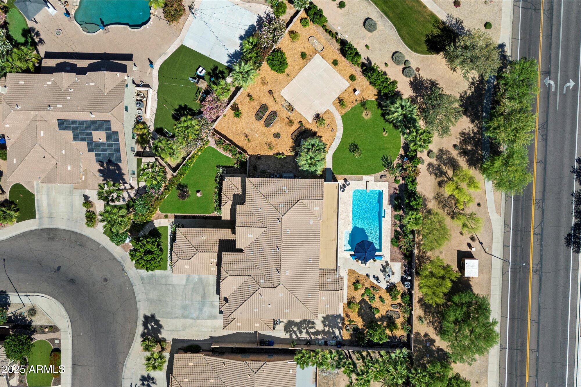 Chandler, Arizona 85249, United States, 7 Bedrooms Bedrooms, ,4 BathroomsBathrooms,Residential,Pending,110949