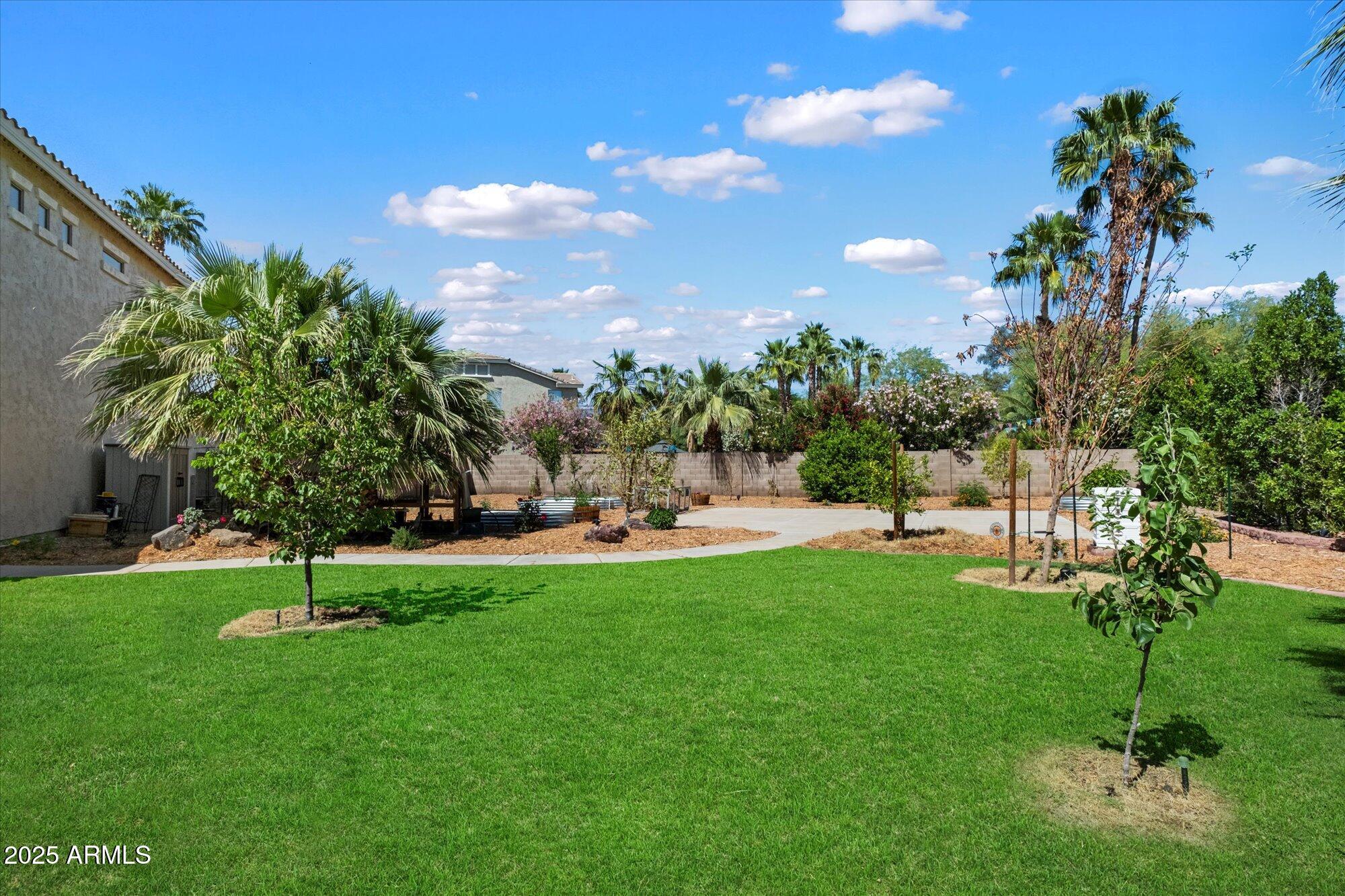 Chandler, Arizona 85249, United States, 7 Bedrooms Bedrooms, ,4 BathroomsBathrooms,Residential,Pending,110949