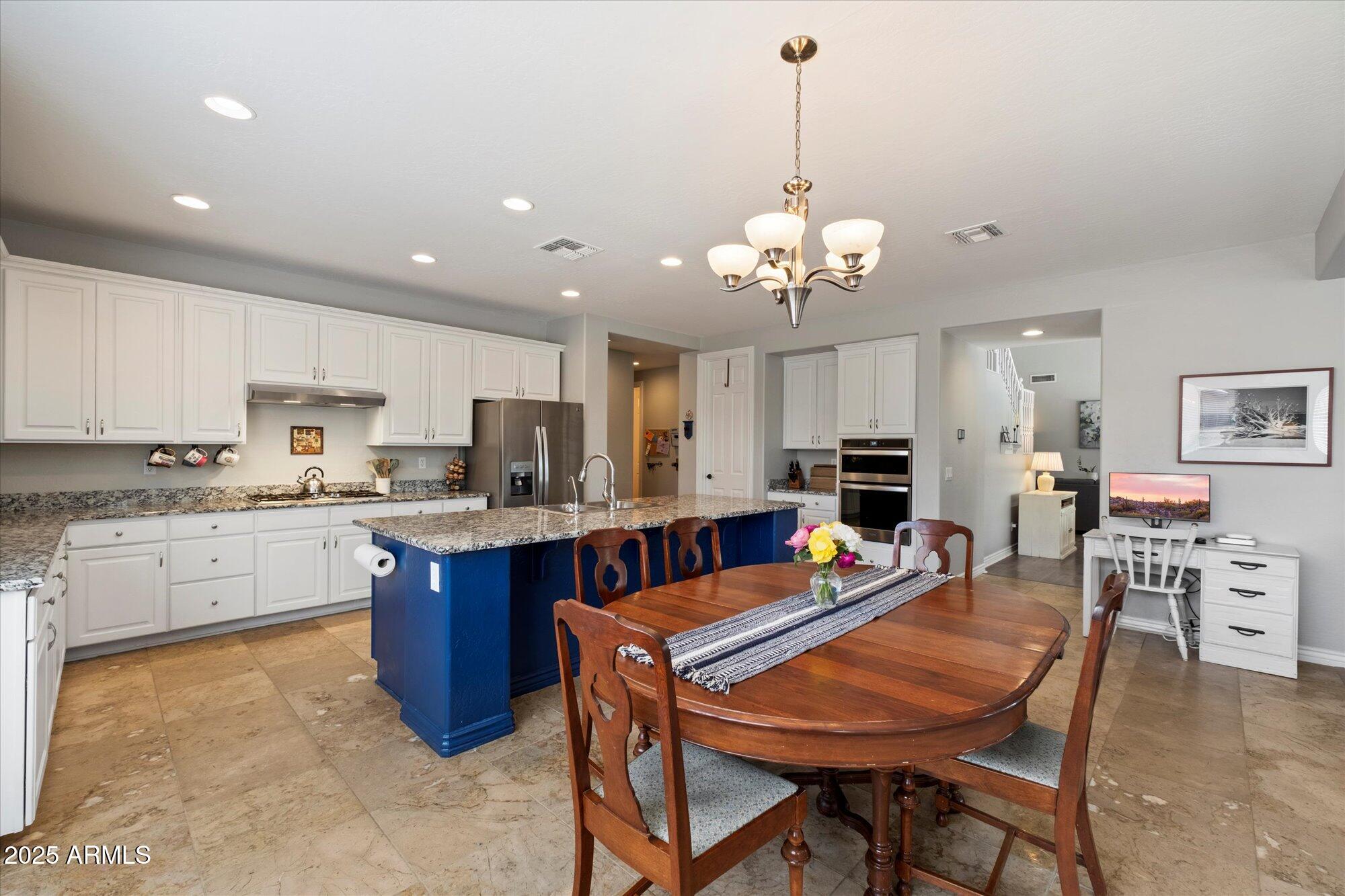 Chandler, Arizona 85249, United States, 7 Bedrooms Bedrooms, ,4 BathroomsBathrooms,Residential,Pending,110949