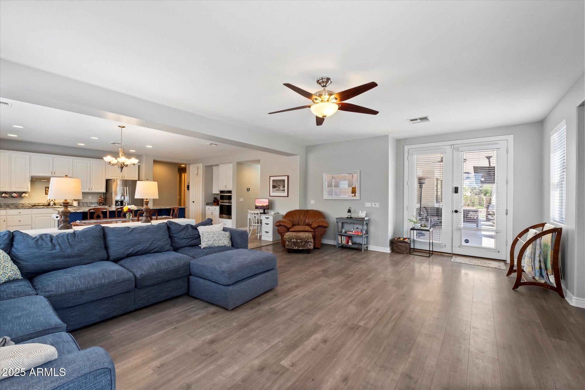 Chandler, Arizona 85249, United States, 7 Bedrooms Bedrooms, ,4 BathroomsBathrooms,Residential,Pending,110949