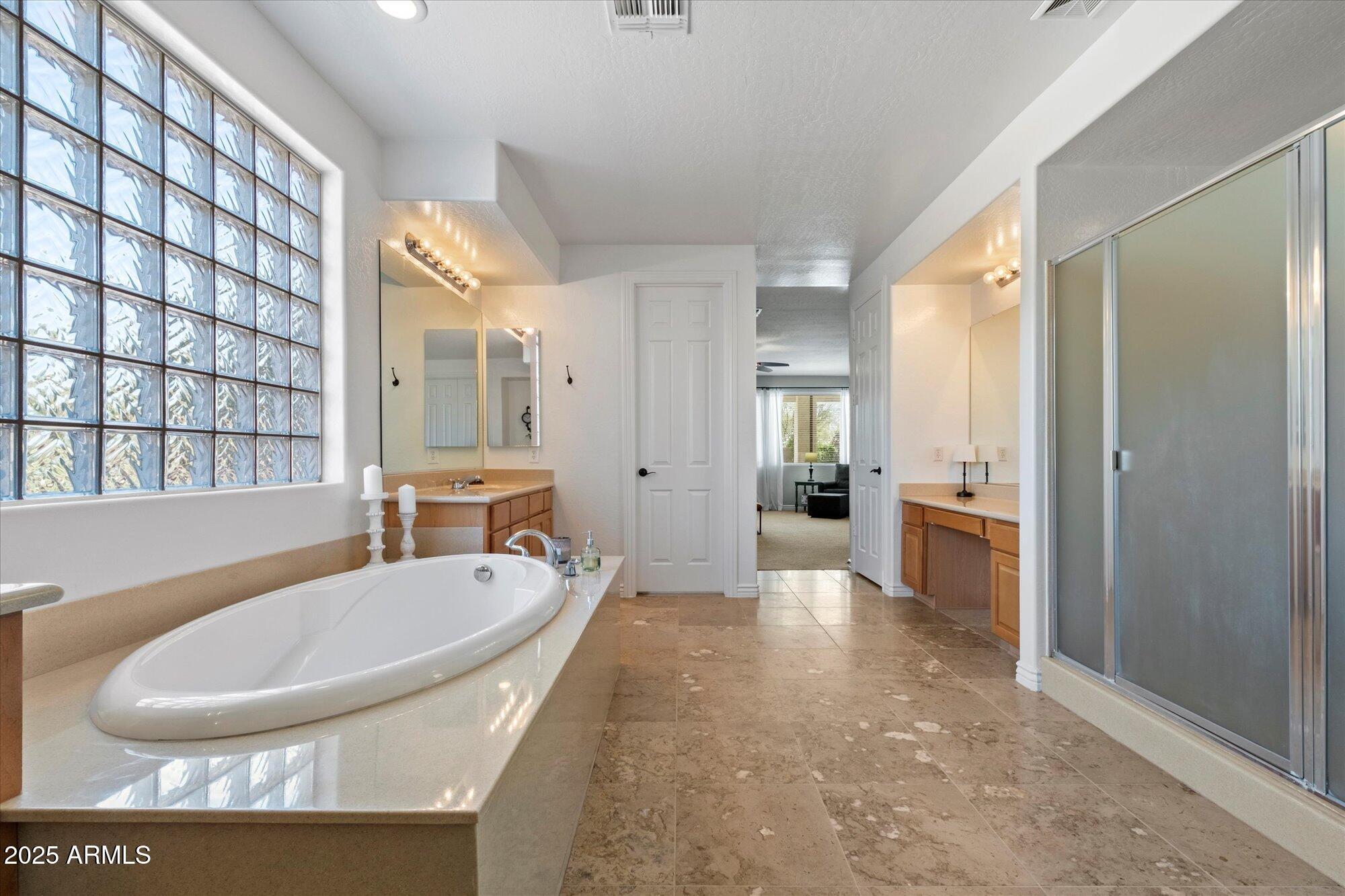 Chandler, Arizona 85249, United States, 7 Bedrooms Bedrooms, ,4 BathroomsBathrooms,Residential,Pending,110949