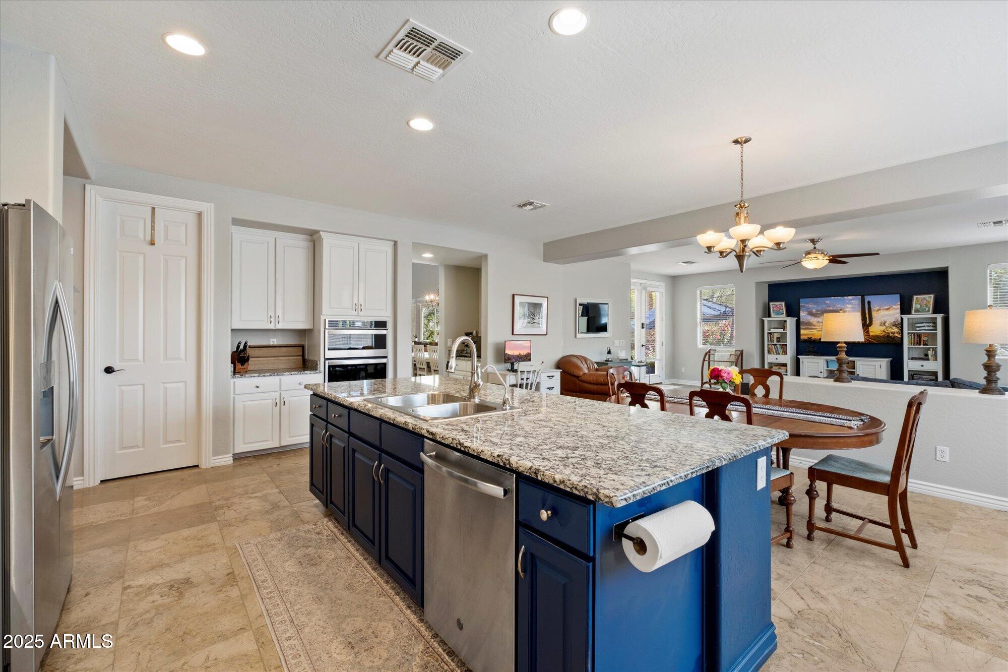 Chandler, Arizona 85249, United States, 7 Bedrooms Bedrooms, ,4 BathroomsBathrooms,Residential,Pending,110949