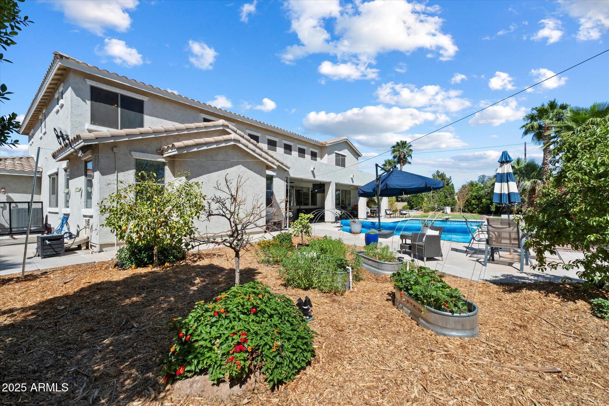 Chandler, Arizona 85249, United States, 7 Bedrooms Bedrooms, ,4 BathroomsBathrooms,Residential,Pending,110949