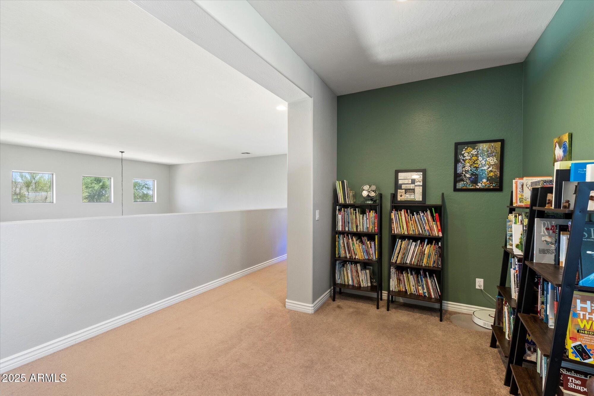 Chandler, Arizona 85249, United States, 7 Bedrooms Bedrooms, ,4 BathroomsBathrooms,Residential,Pending,110949