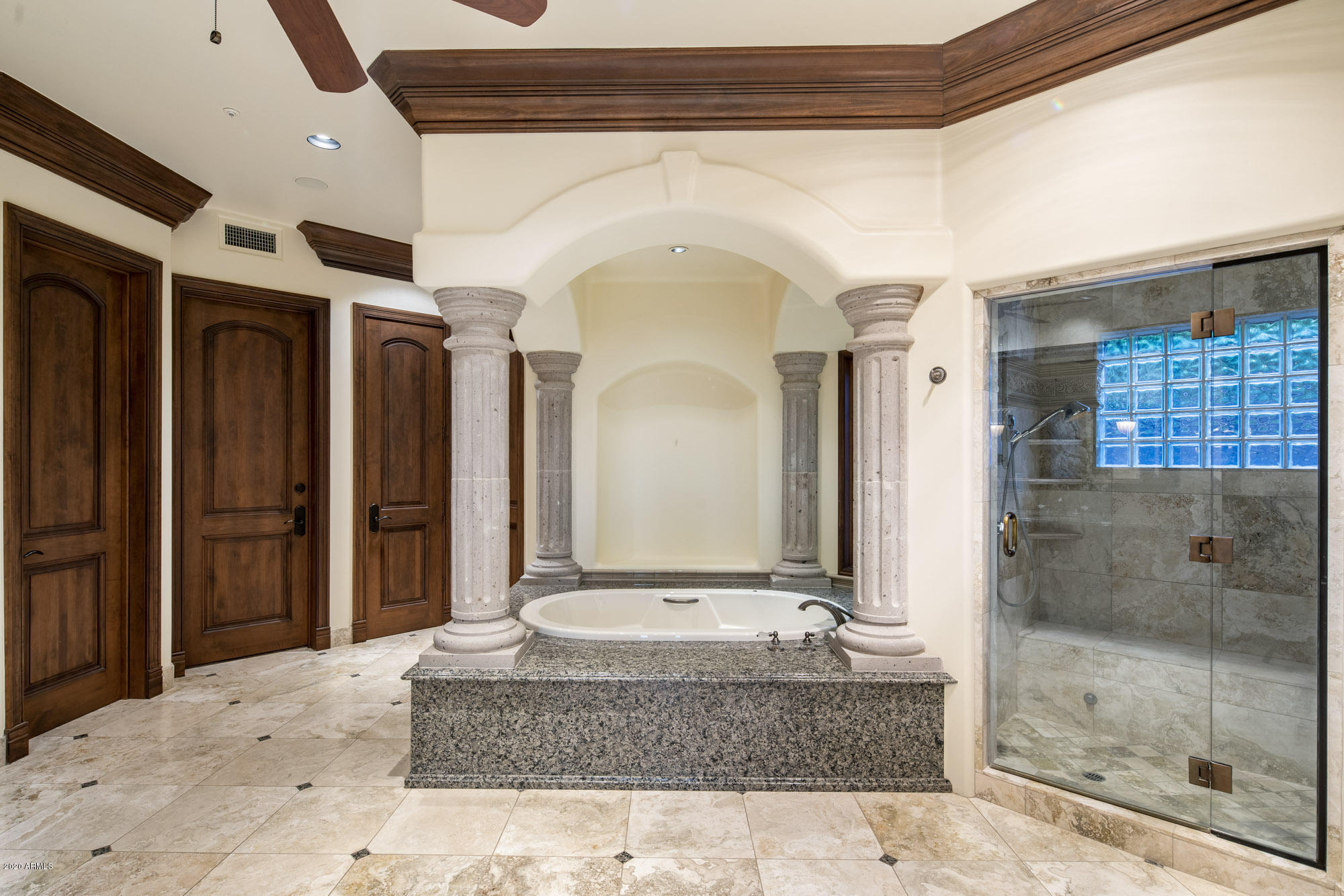 ESTANCIA - Residential