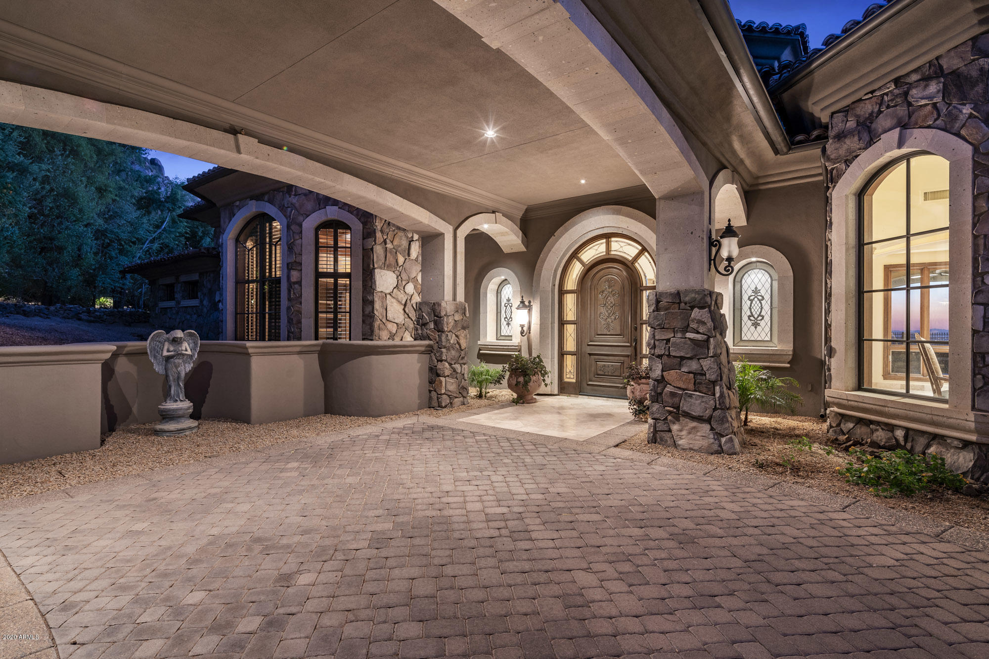ESTANCIA - Residential