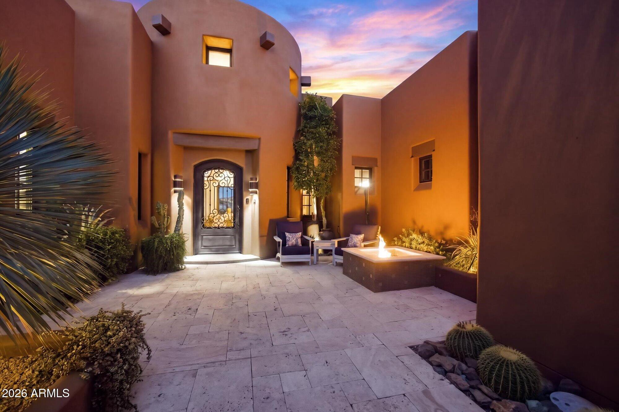 10585 E CRESCENT MOON Drive 4