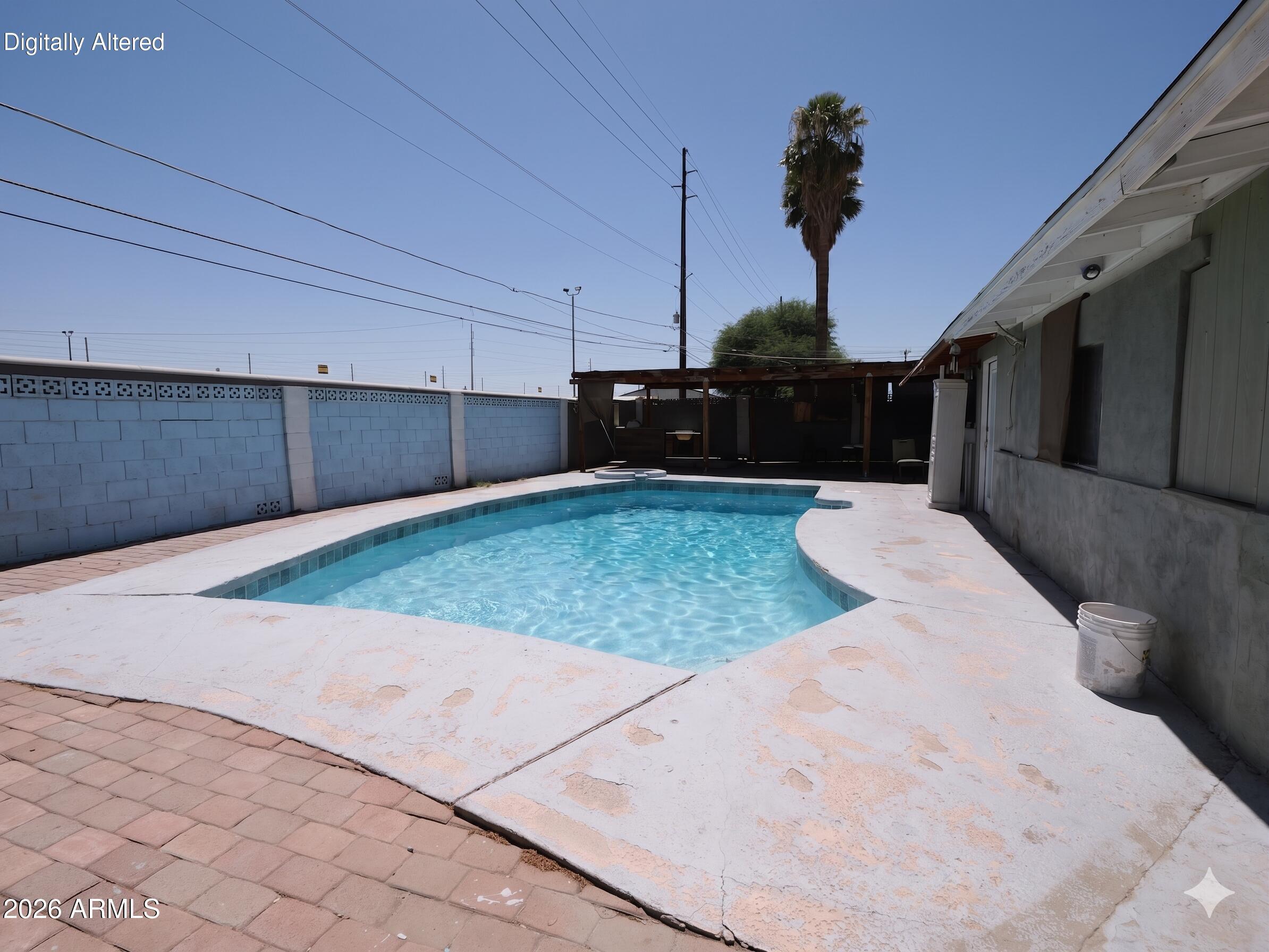 3813 W HAZELWOOD Street