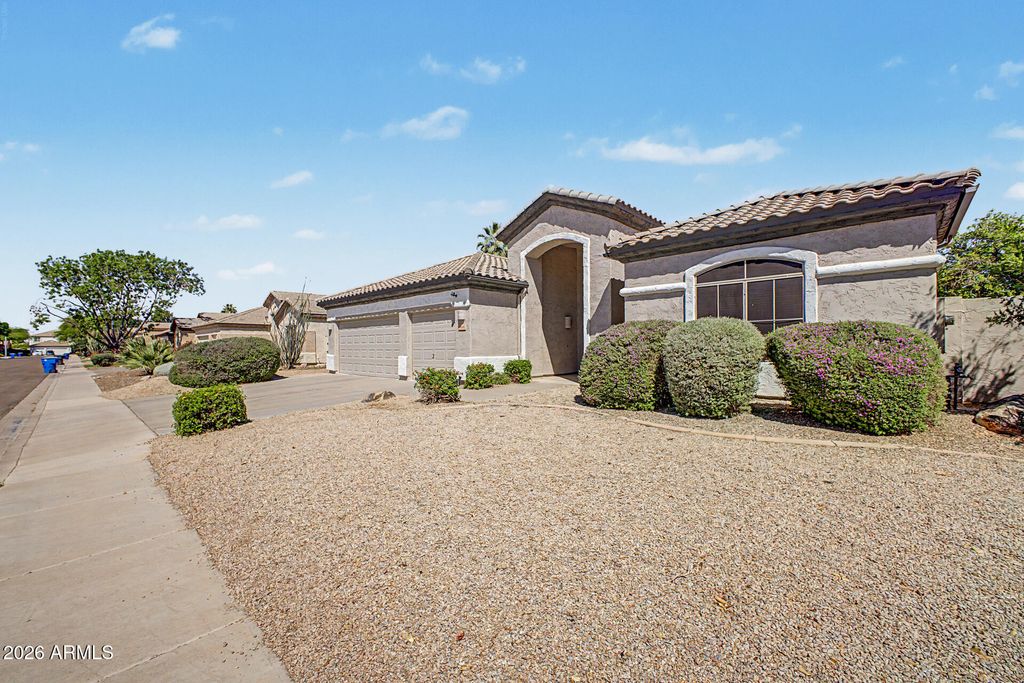 Photo of 2362 E San Tan Street, Chandler, AZ 85225 (MLS # 7011931)