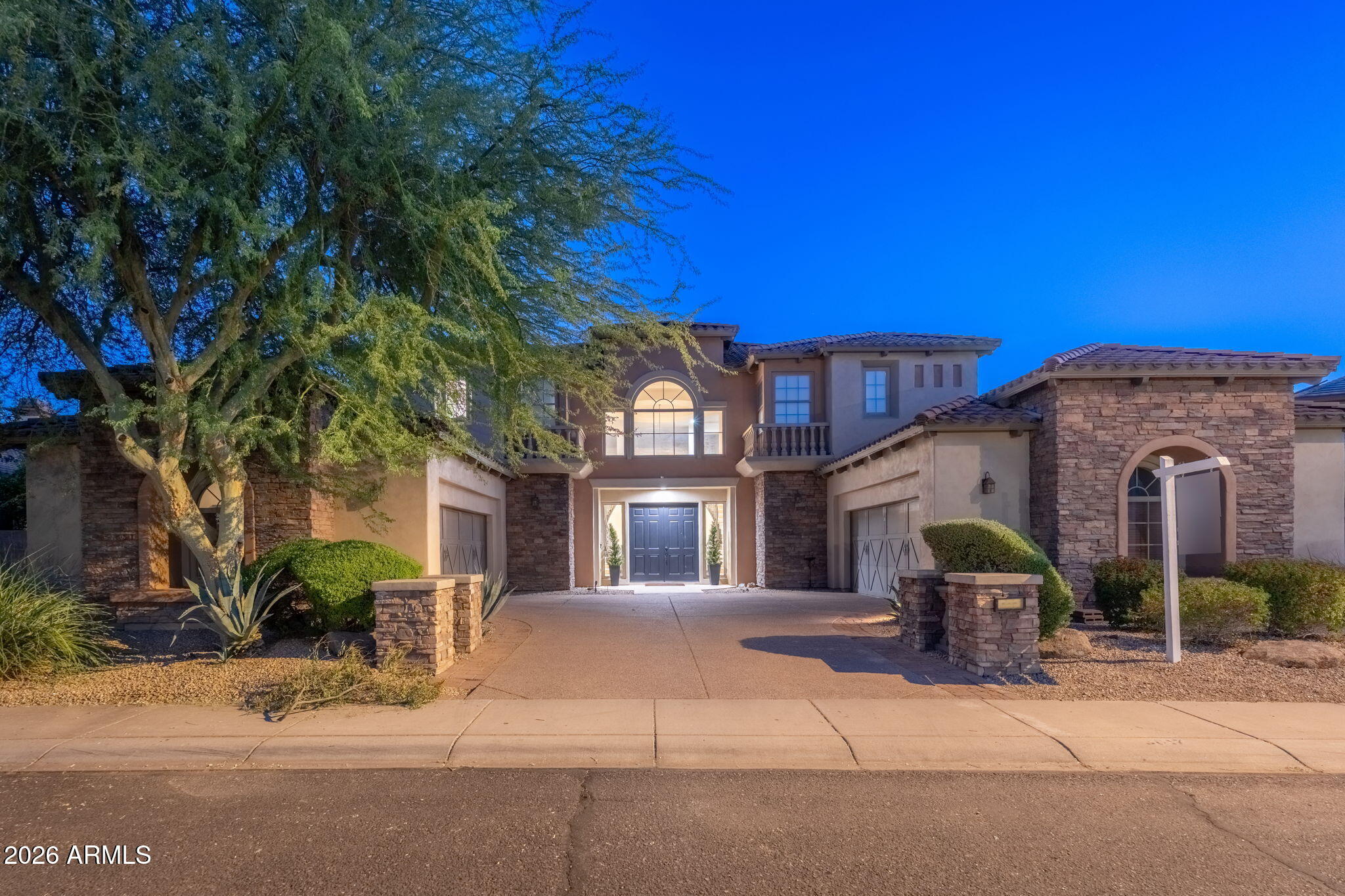3817 E TRACKER Trail