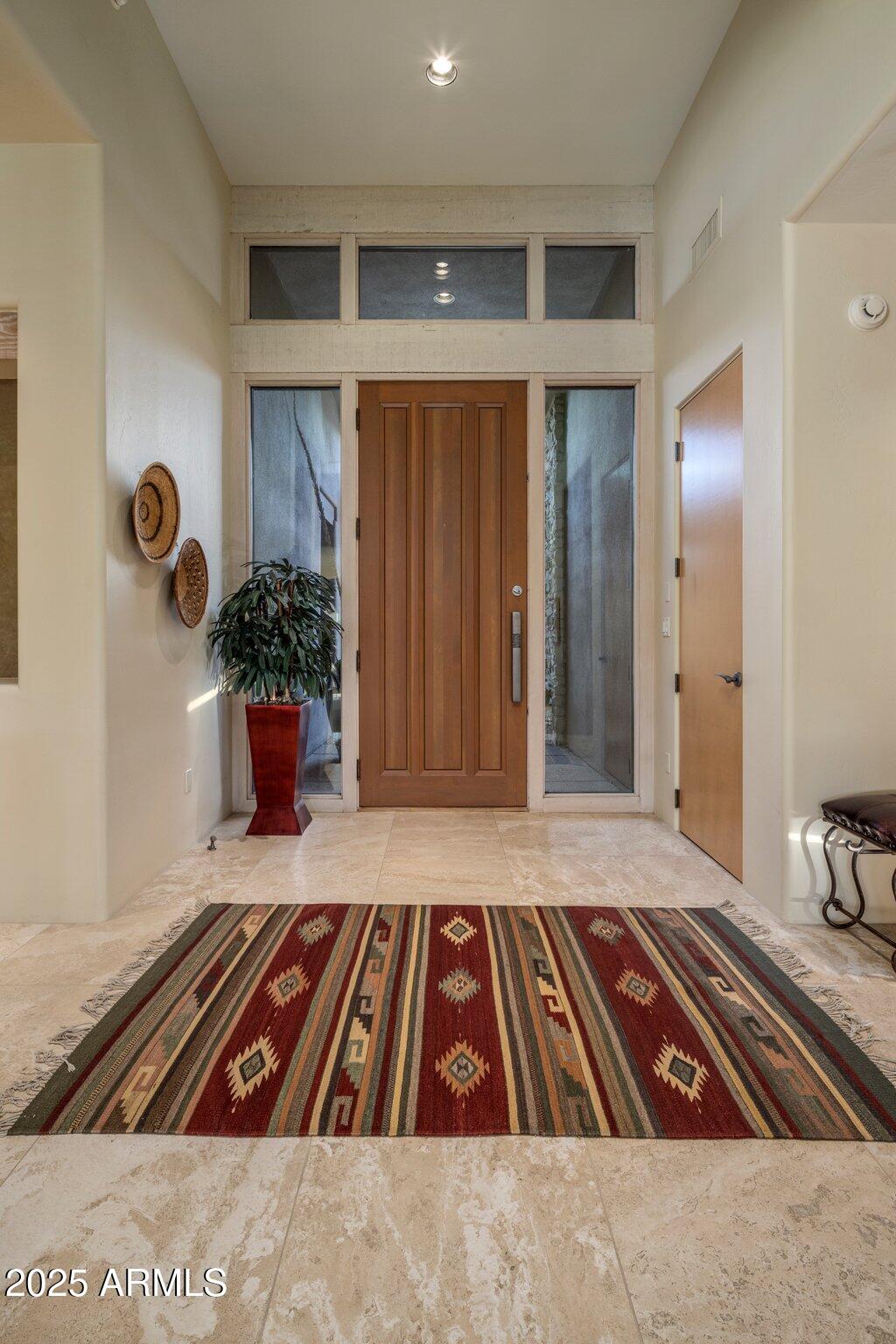 9904 E LOOKOUT MOUNTAIN Drive