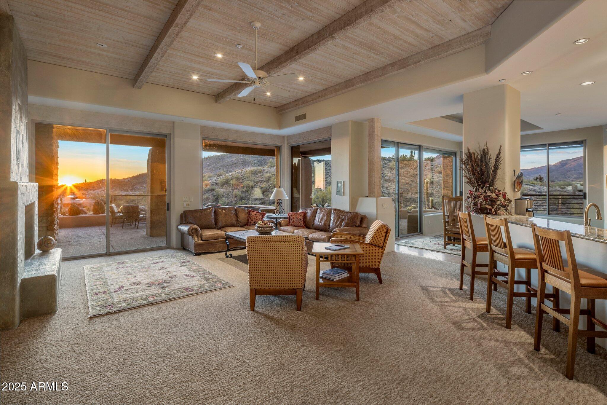 9904 E LOOKOUT MOUNTAIN Drive