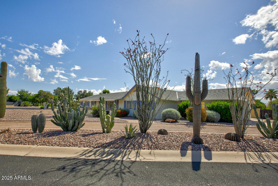 7019 E VISTA Drive