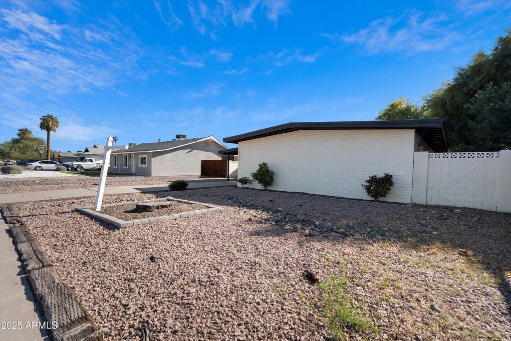 Photo of 1939 E Alameda Drive, Tempe, AZ 85282 (MLS # 6957041)