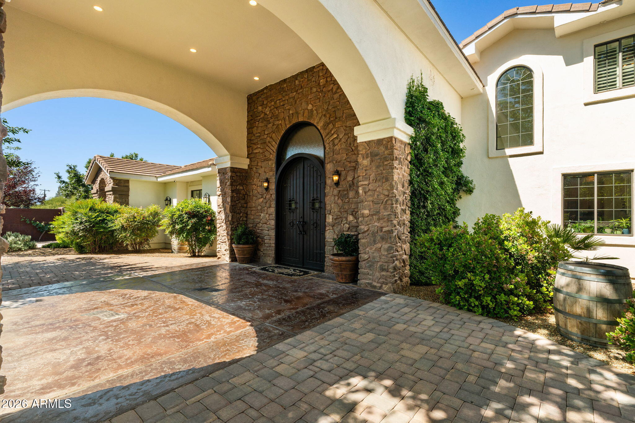 580 S Yorba Lane Lane
