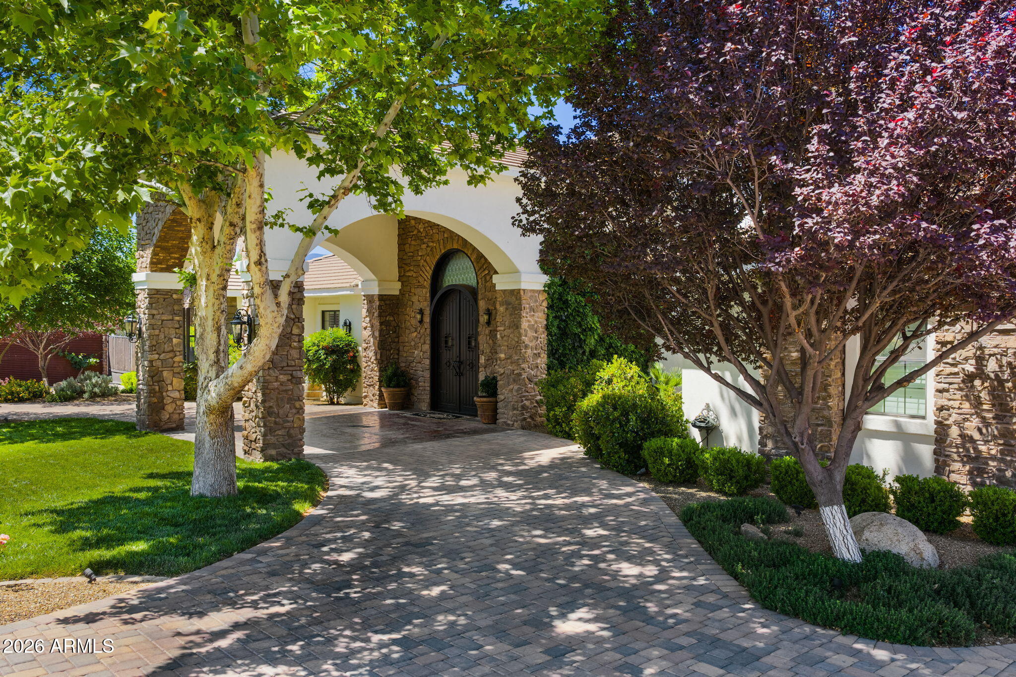580 S Yorba Lane Lane