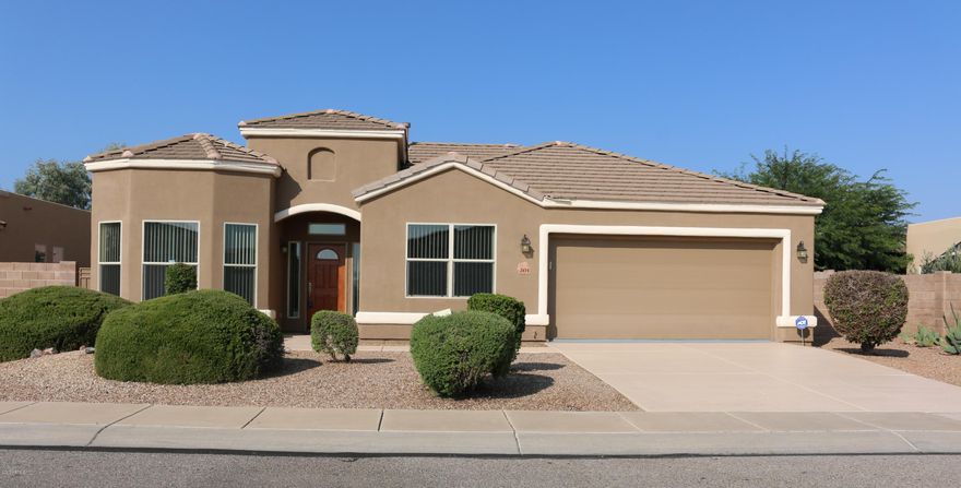 POPULAR SPACIOUS FLOOR PLAN IN COPPER SKY!  This beautiful 4 bedroom, 2 bath home recently painted in/out has over 2400 s/f.  Garage floor & driveway recently painted.  Lovely Formal Dining Room & Formal Living Room which could be used as a Den or Office. Huge Great Room with Gas Fireplace & wired for Surround Sound.  Spacious Kitchen has Maple Cabinets & Ceramic Tile countertops with a 5 burner gas stove & walk-in pantry.  Dining area off kitchen & Breakfast Bar. All 4 Bedrooms have NEW carpet &  walk-in closets.  Also a super HUGE closet in Hallway, great for storage. This home has many decorative arches & niches, high ceilings & tall windows in the living areas making this a Light & Bright home. Backyard has a covered patio & peach and plum trees.  Just minutes to Fort Huachuca.