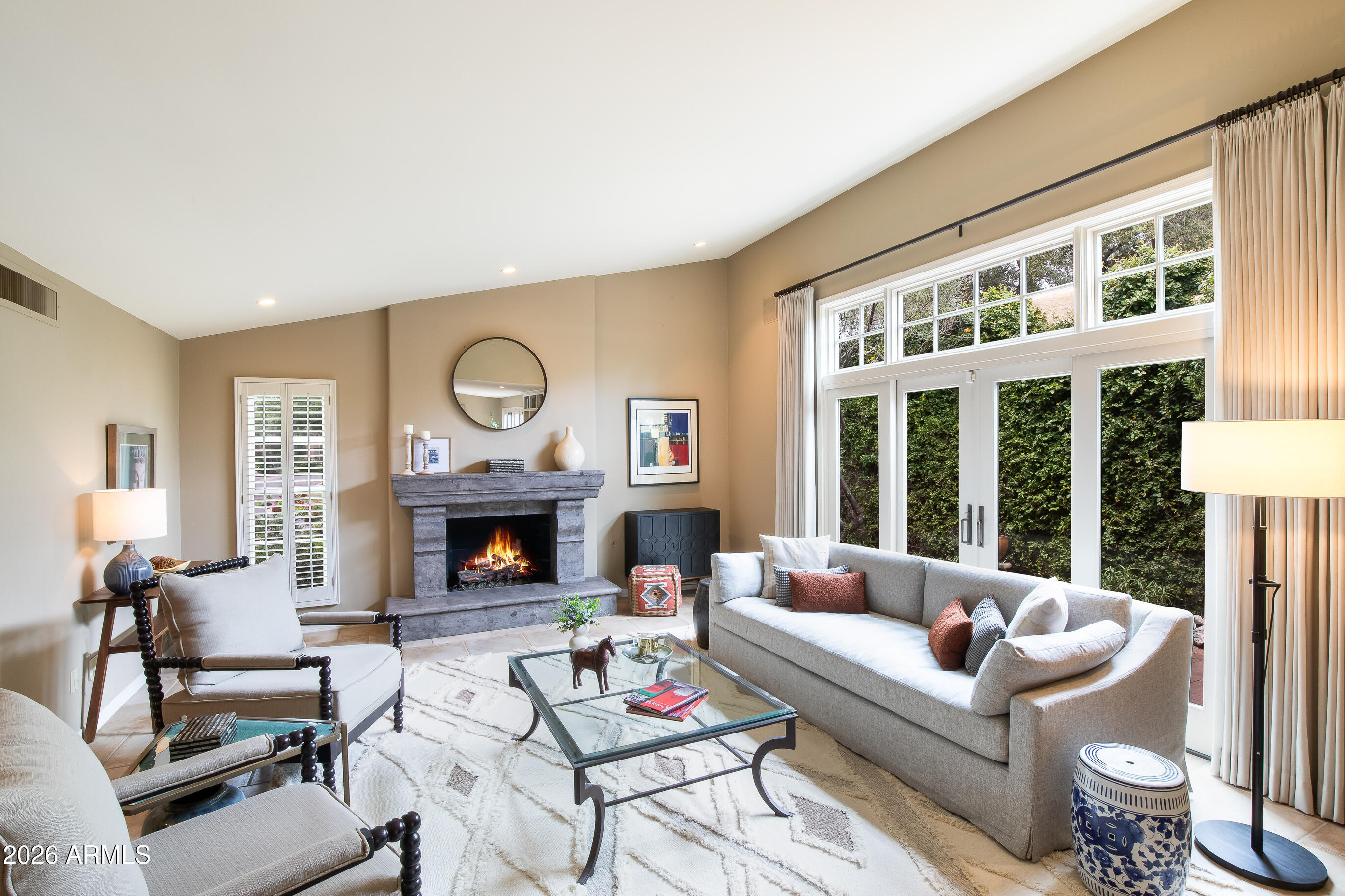 5315 N LA PLAZA Circle