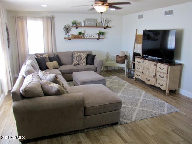 PUEBLO DEL SOL VILLAGE ONE UNIT B LOT 27 - Residential