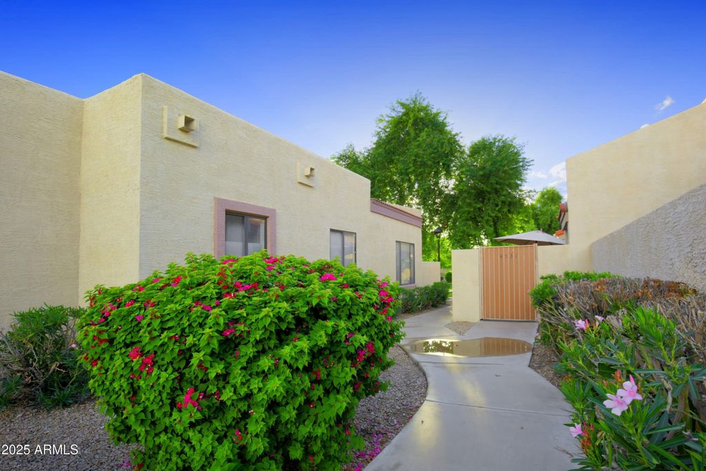 Photo of 8860 N 47th Drive, Glendale, AZ 85302 (MLS # 6934217)