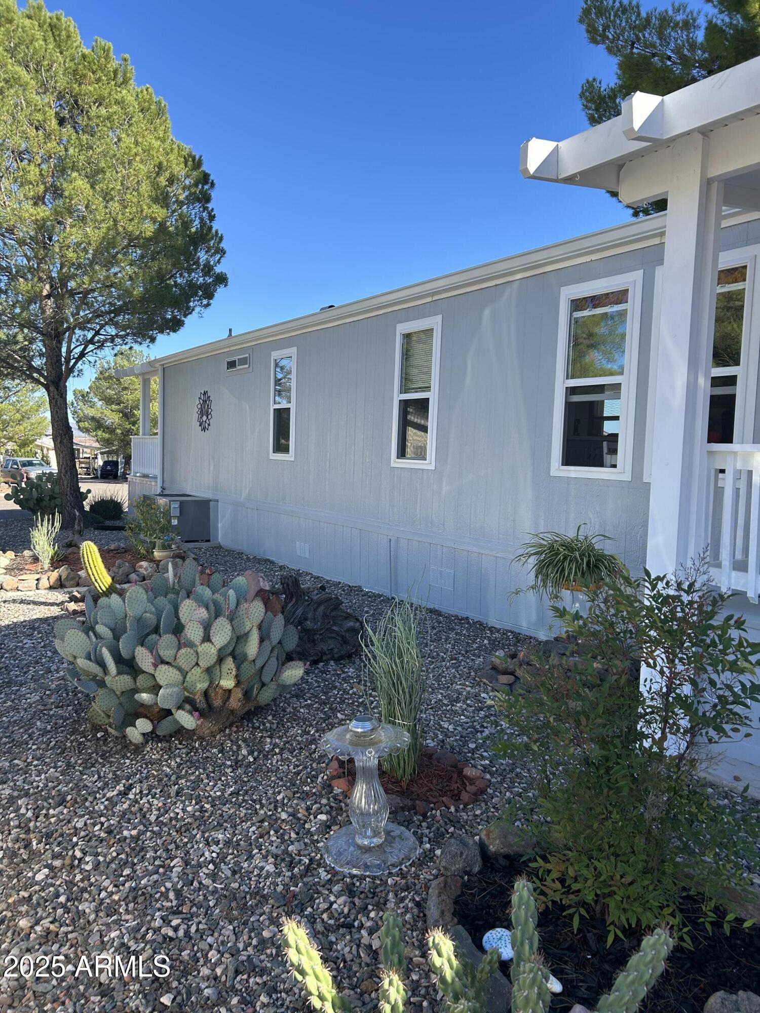 2050 W State Route 89A -- W 252