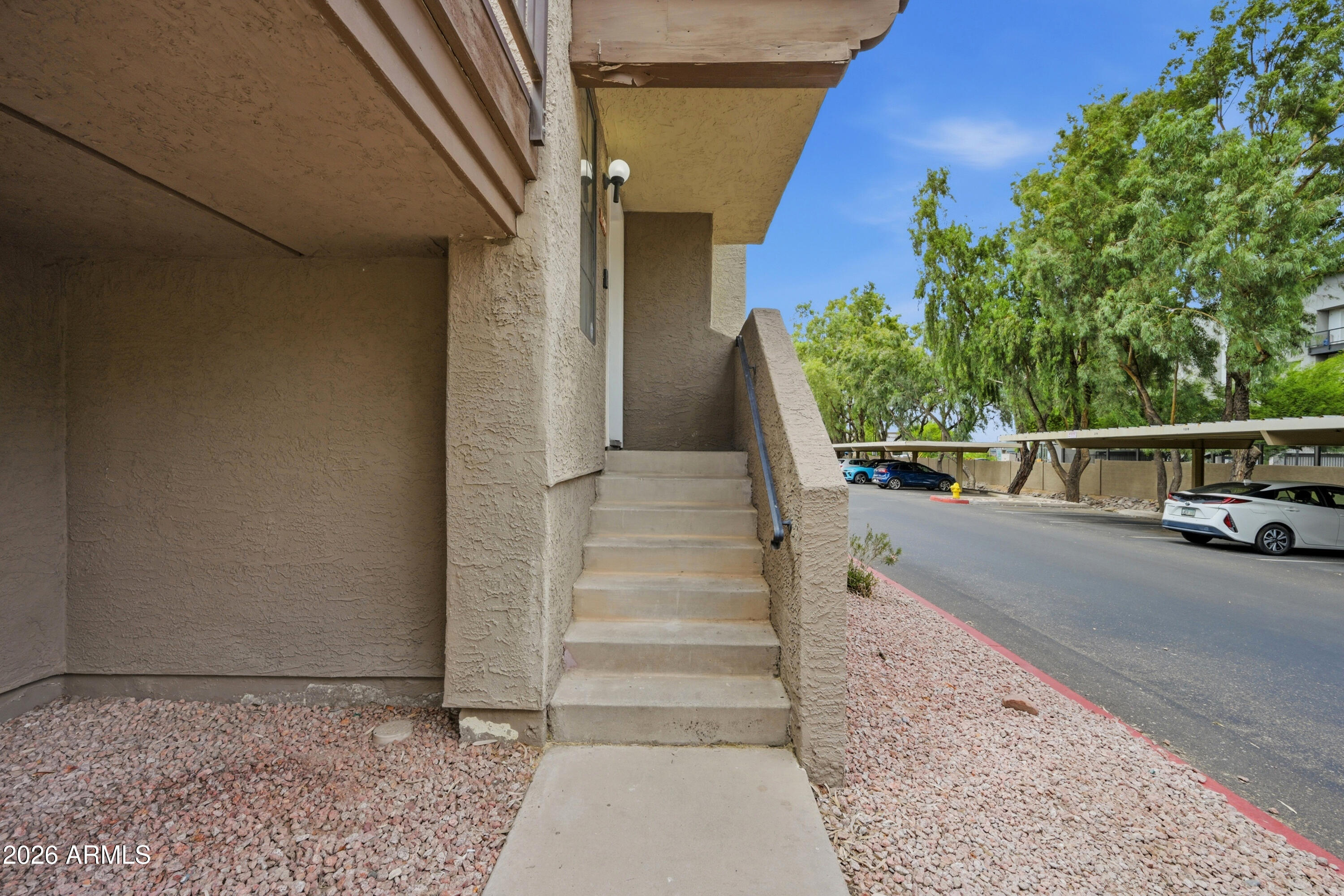 1905 E UNIVERSITY Drive 207