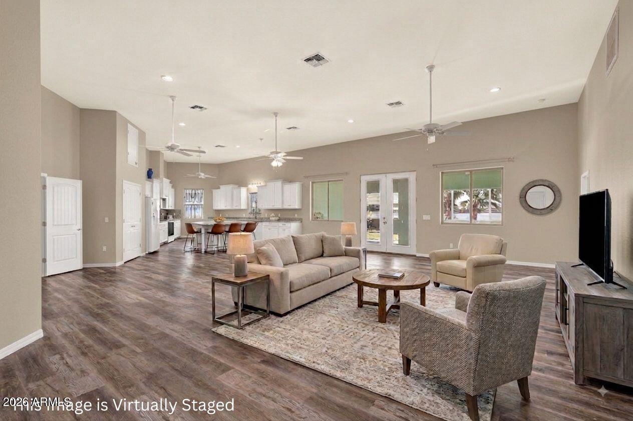 15758 S MAUI Circle