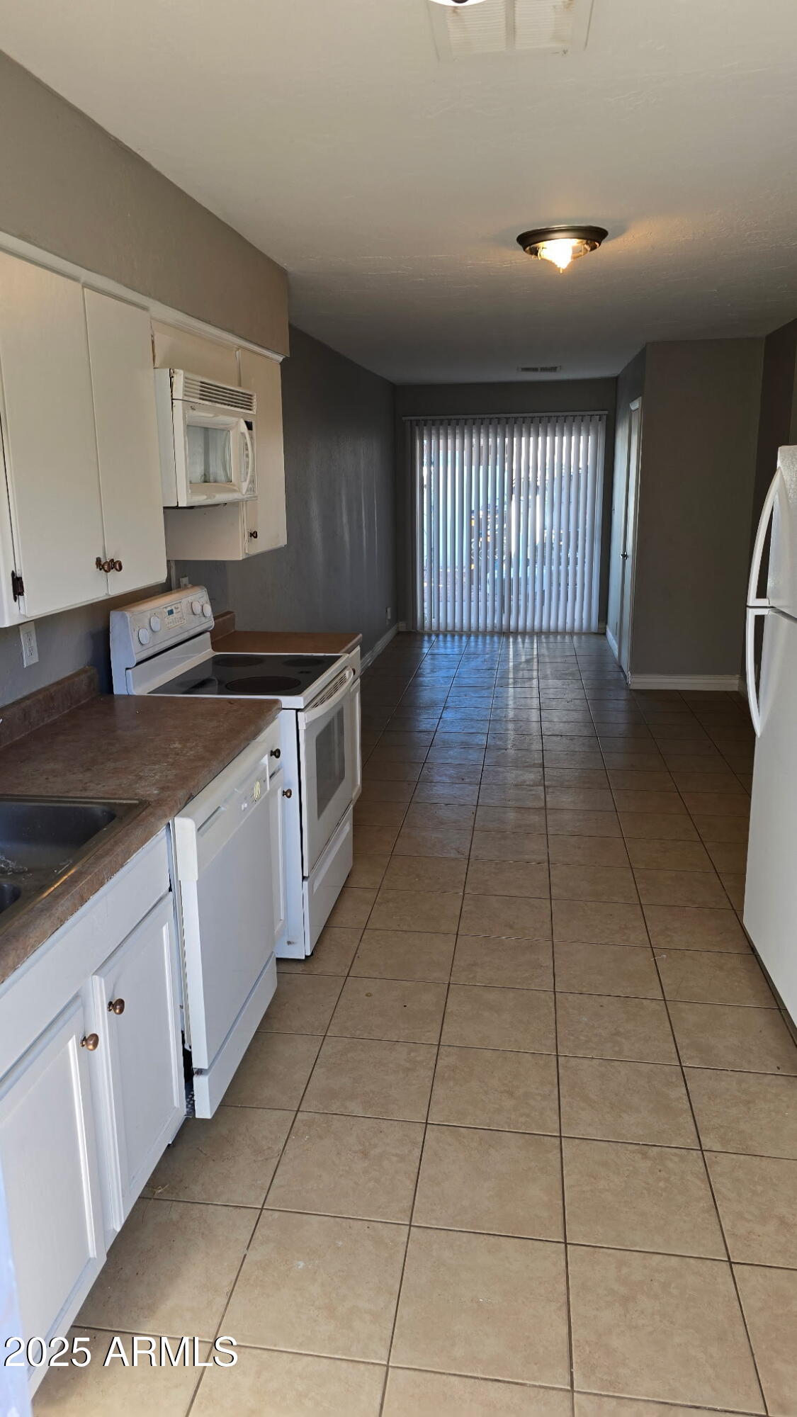 8413 E CORONADO Road 2