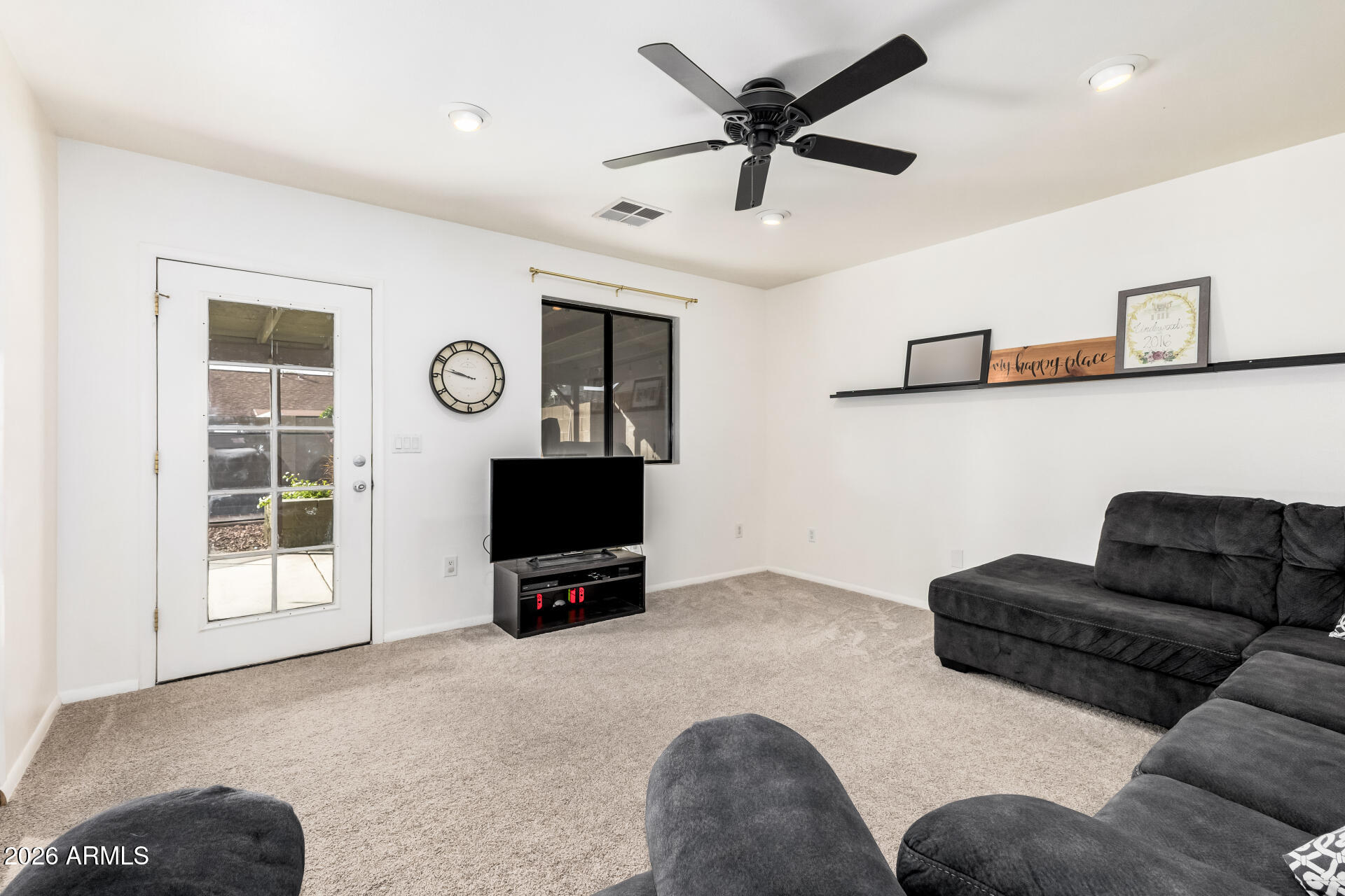 7443 E DRUMMER Avenue