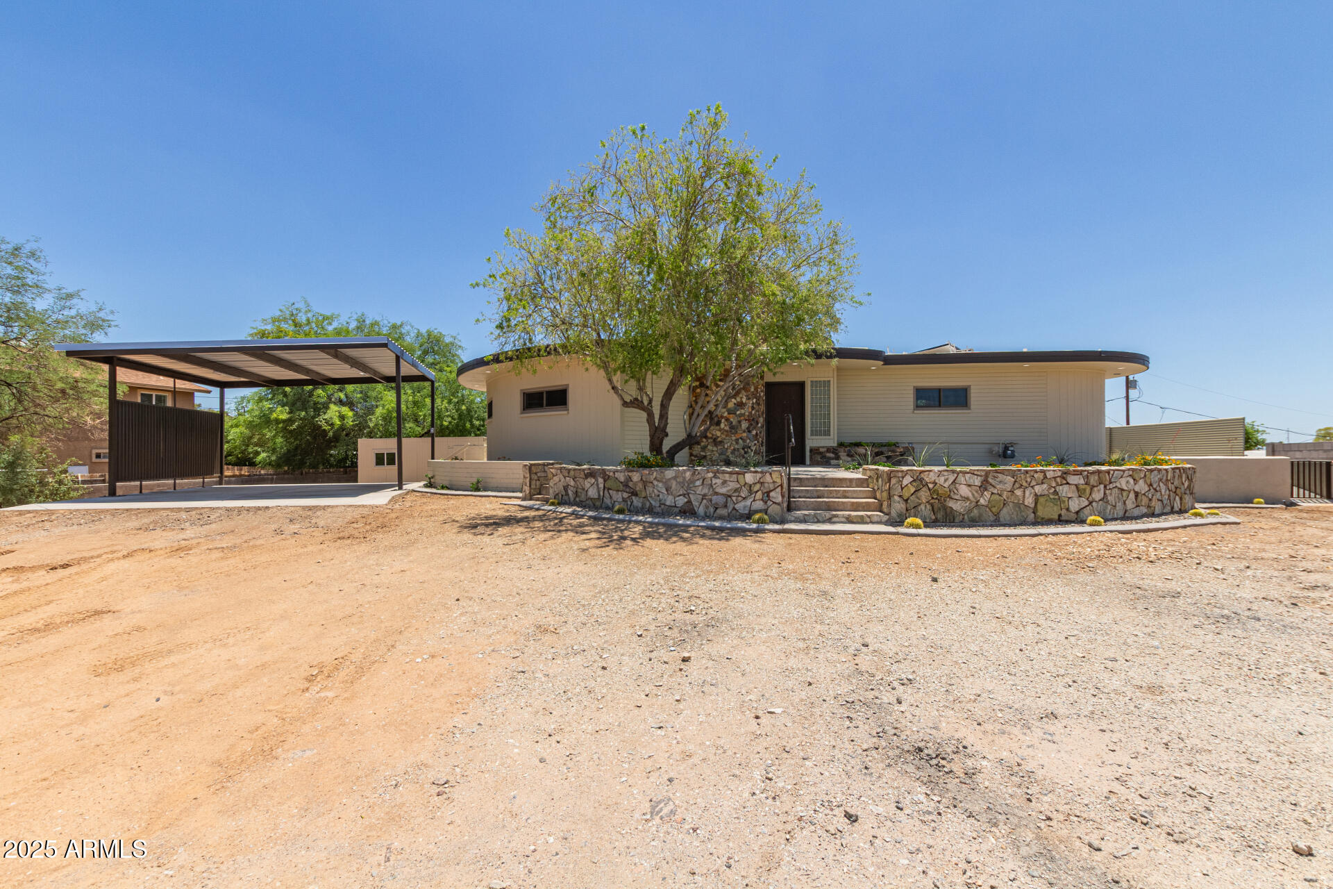 1545 E CHRISTY Drive